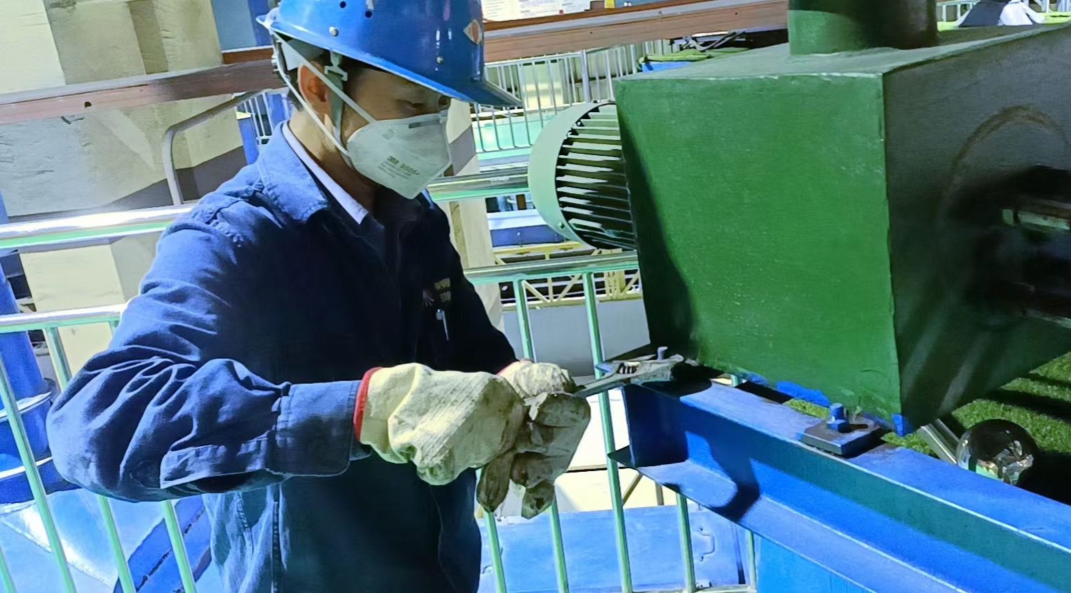 退伍不褪色,崗位見本色——記配料車間退伍軍人李煥章 退伍不褪色,崗位見本色——記配料車間退伍軍人李煥章