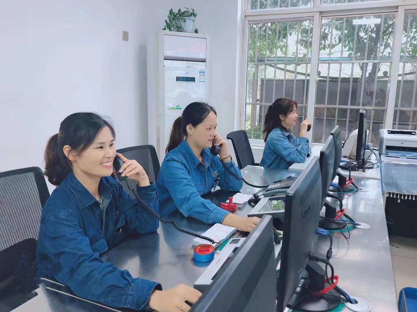 “鋼花”朵朵悄然開 初心不改筑鋼城 “鋼花”朵朵悄然開 初心不改筑鋼城