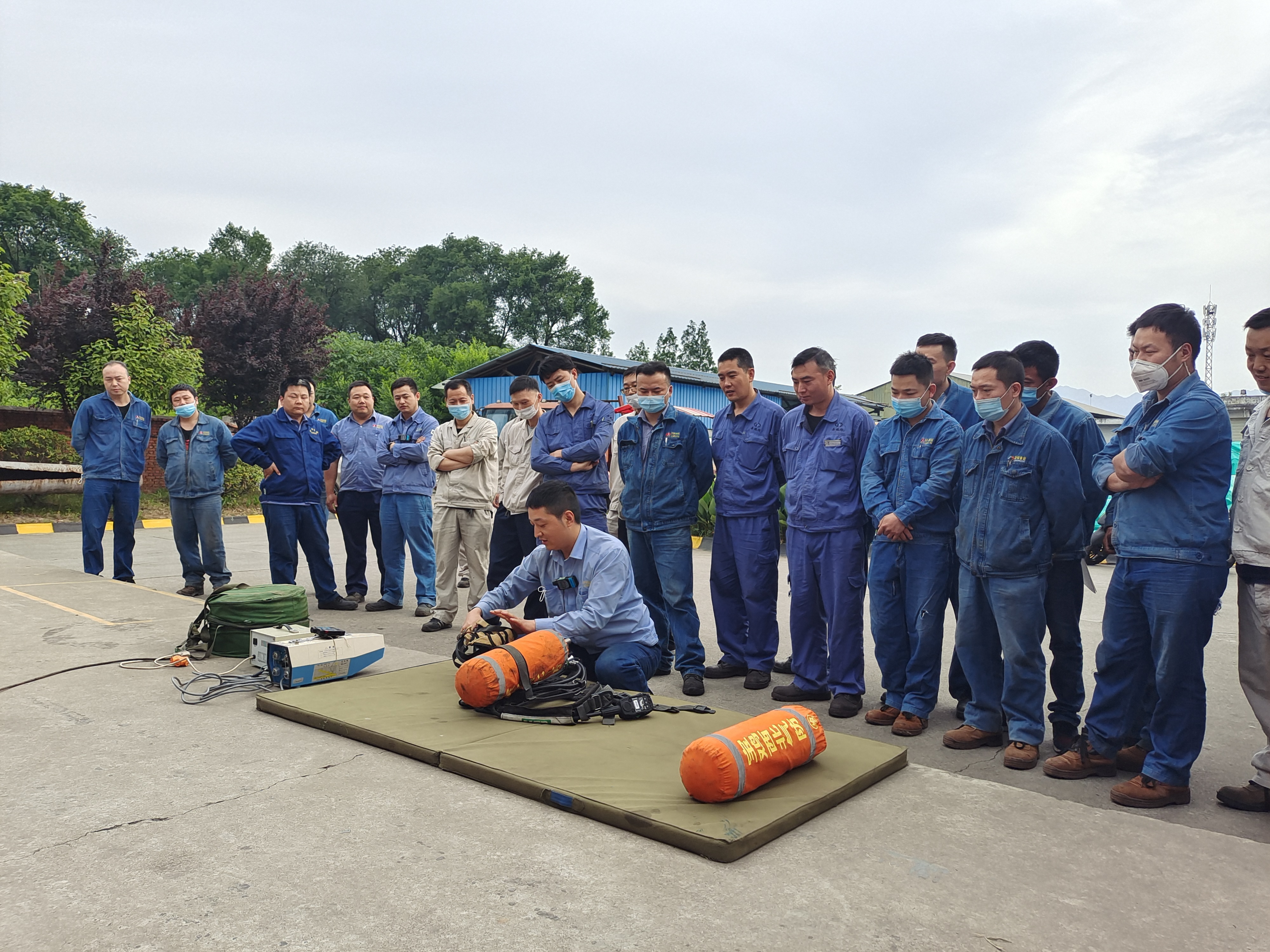 �����ģ����¡����L���˲ų��L�{�D