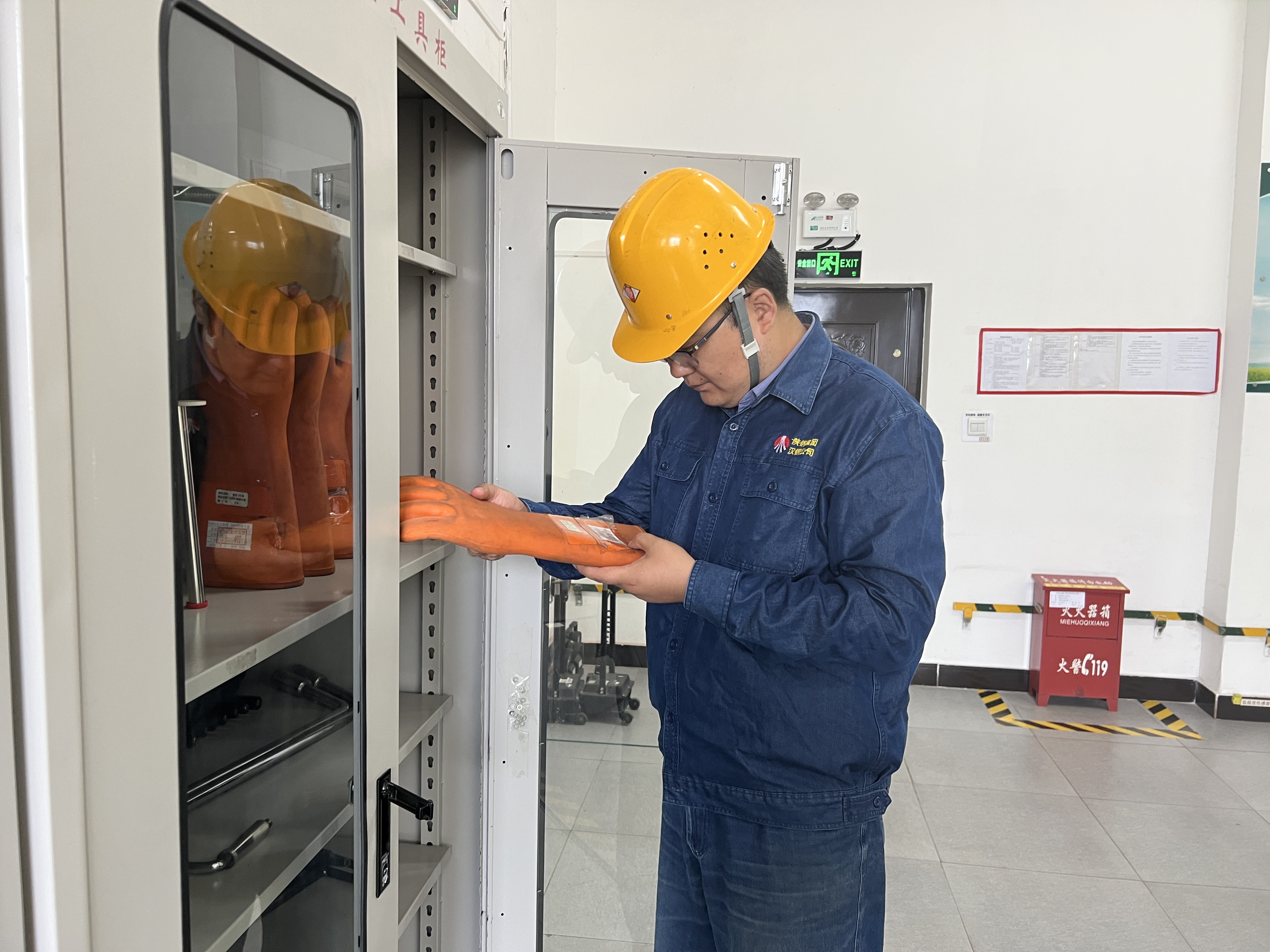 ���t�S�{����ԭɫ���c����ȫ�n����ɫ