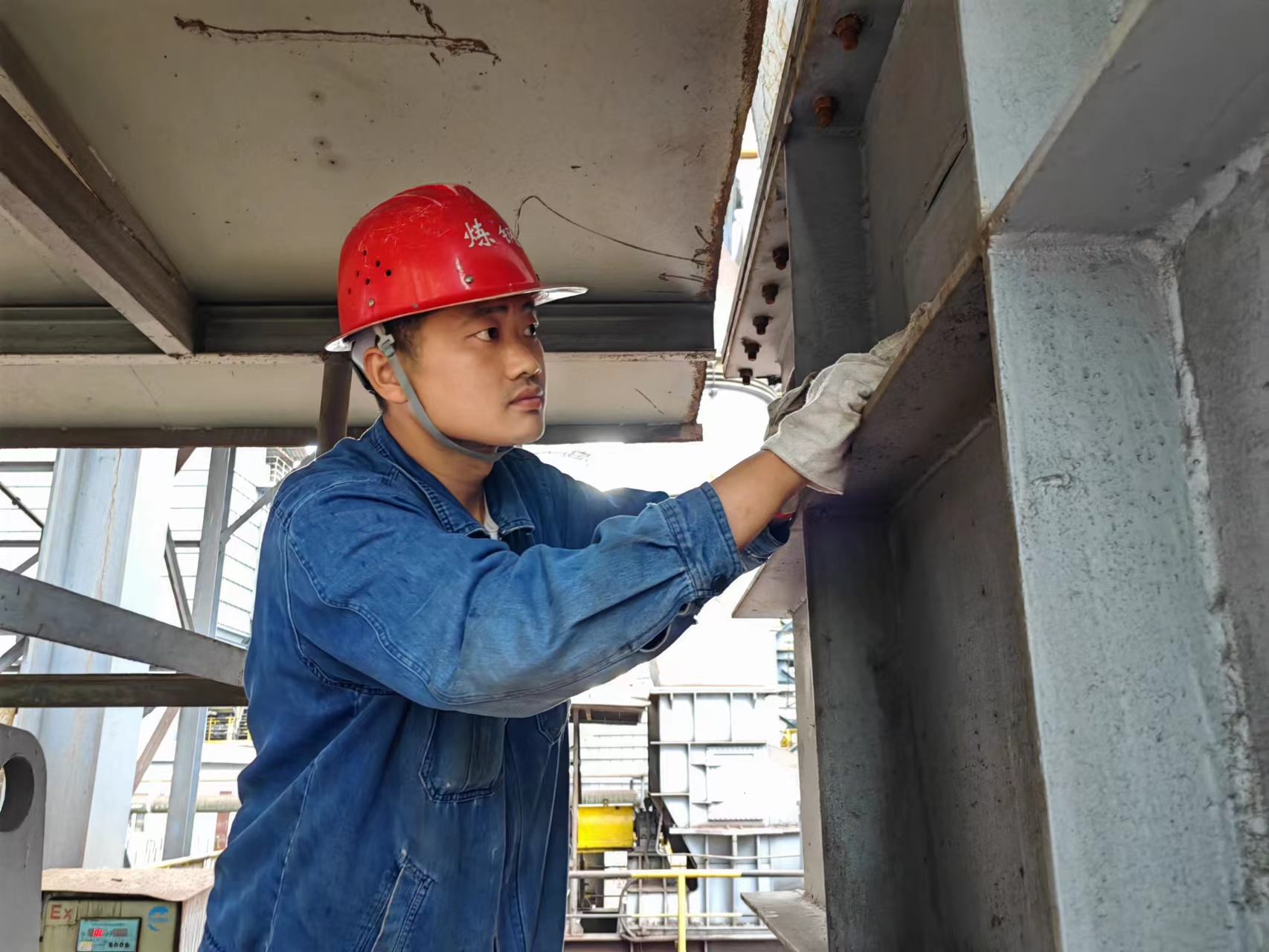 紅、黃、藍不一樣的角色,一樣的擔當 紅、黃、藍不一樣的角色,一樣的擔當