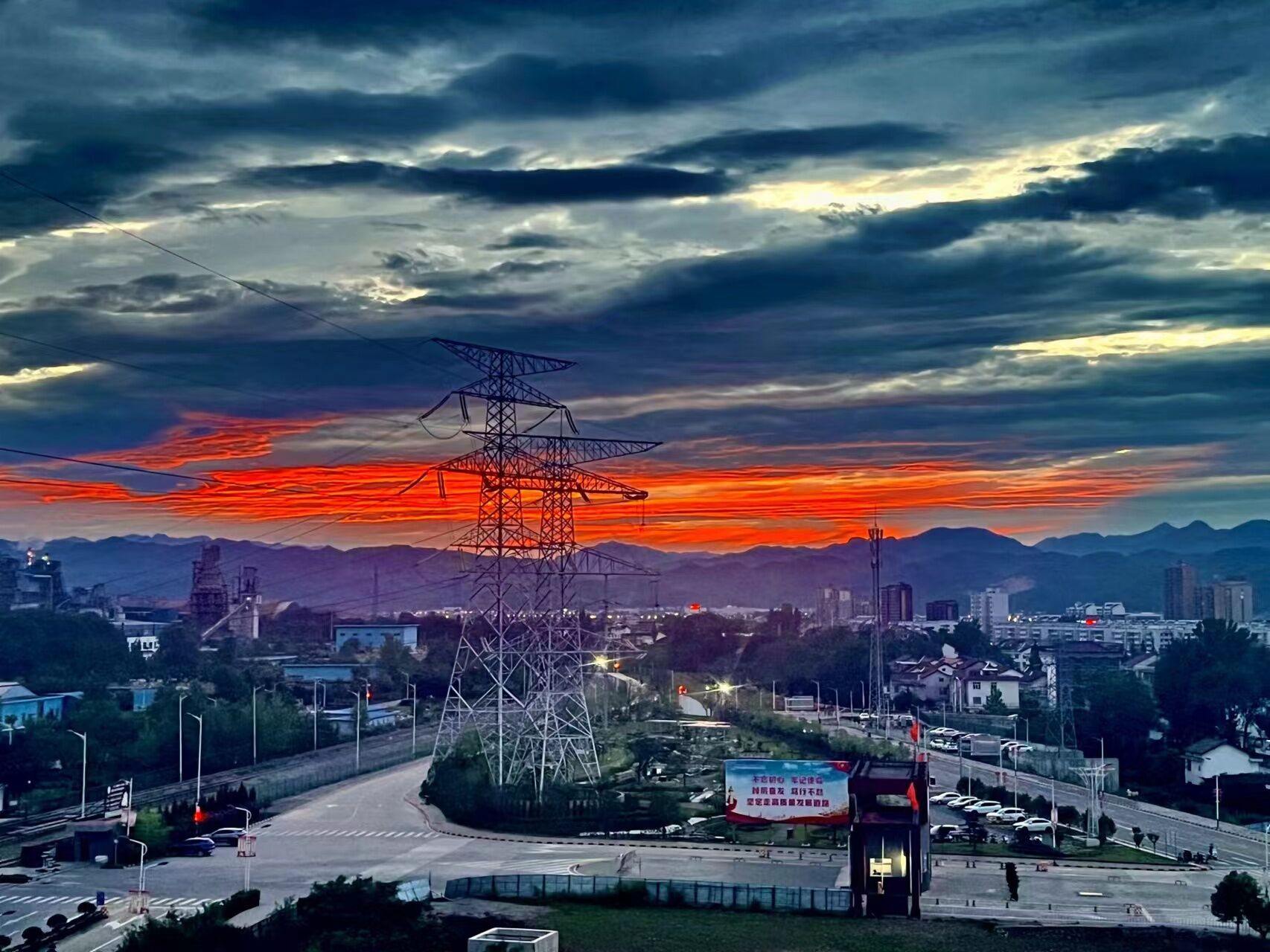 ��ʮ��䓳�����һ��Ϧ�ʢ��