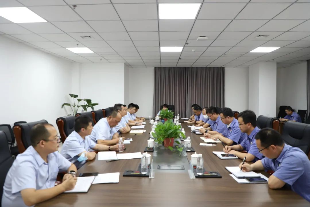 陜鋼集團產業創新研究院黨委書記、董事長劉光明一行到公司開展“送清涼”活動并交流座談 陜鋼集團產業創新研究院黨委書記、董事長劉光明一行到公司開展“送清涼”活動并交流座談