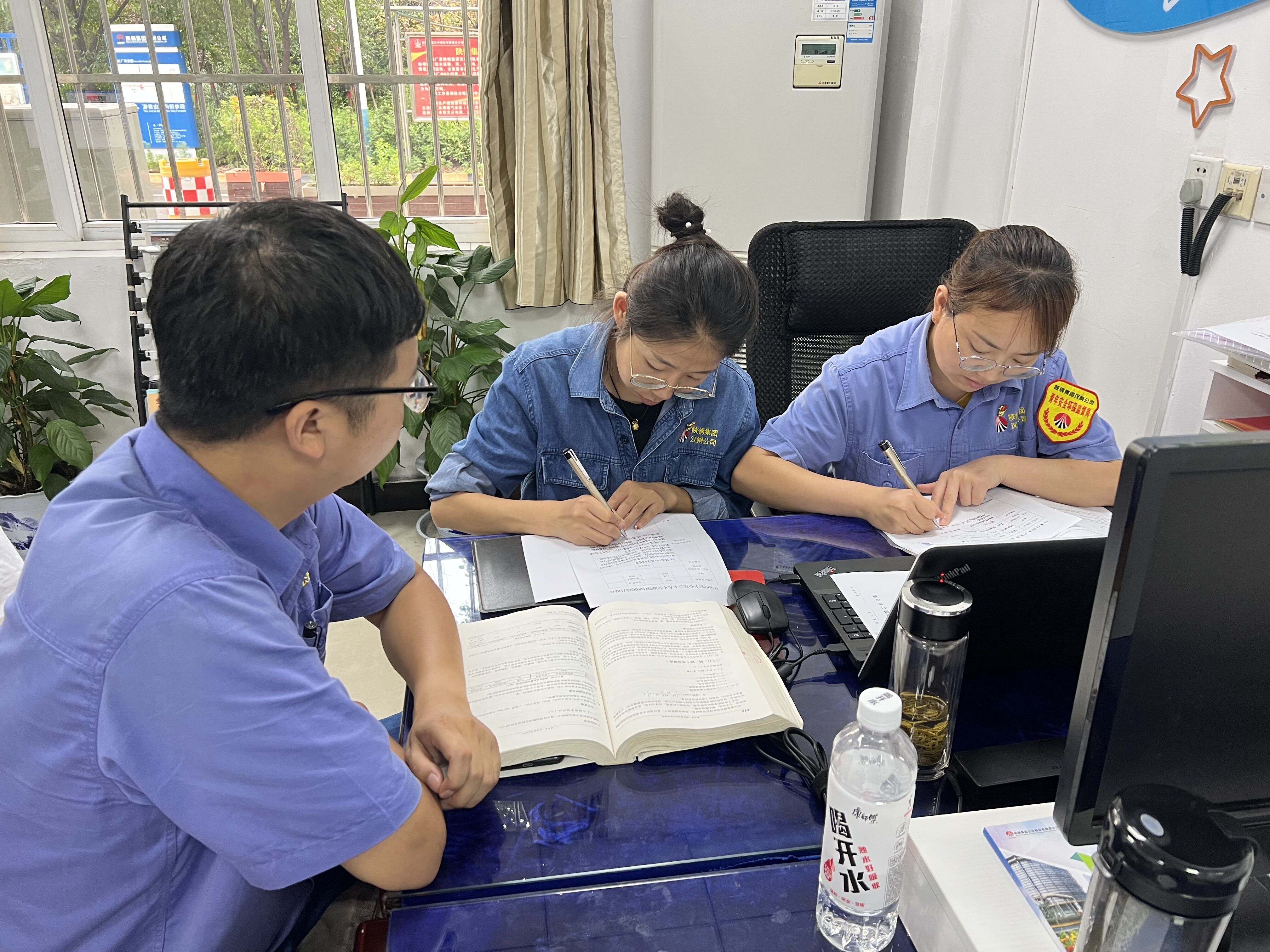 黨建賦能再提質(zhì),凝心聚力譜新篇 黨建賦能再提質(zhì),凝心聚力譜新篇