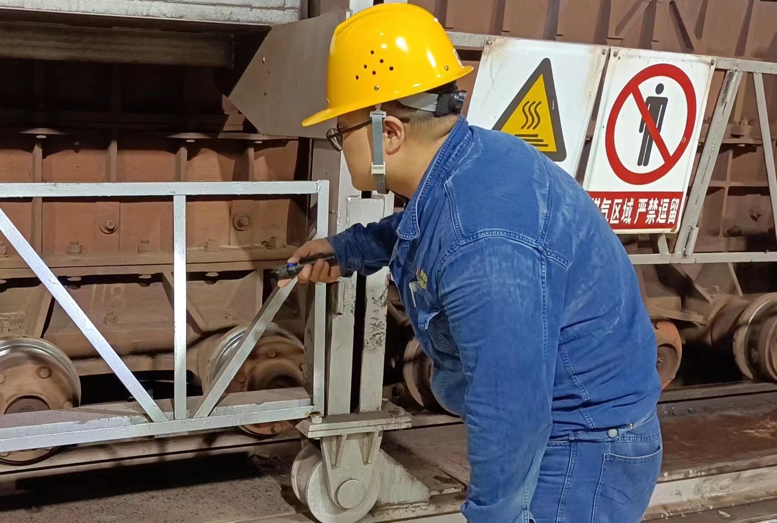 �۽������S�ȡ� ̽��������Ч��·��