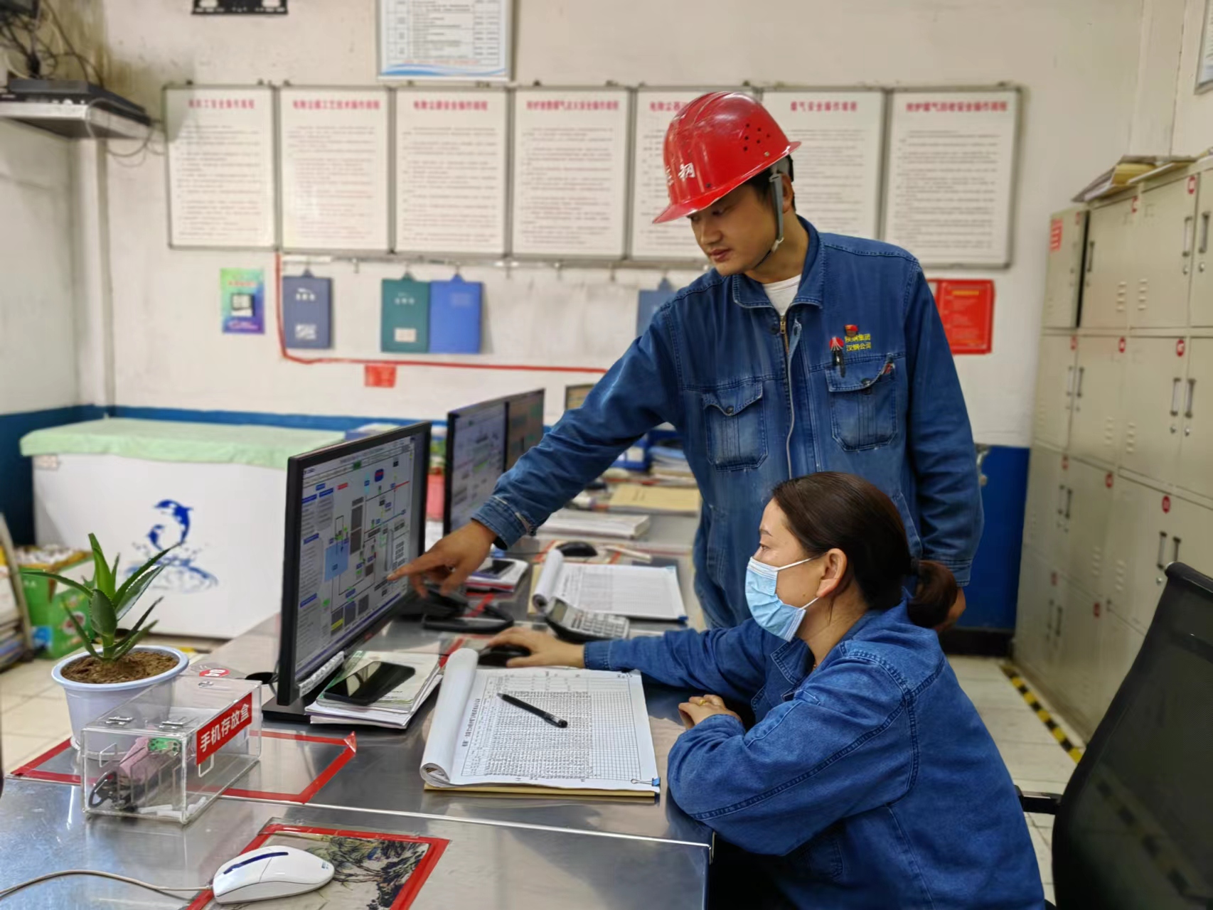 “安全警示”總動員,營造平安煉鋼 “安全警示”總動員,營造平安煉鋼