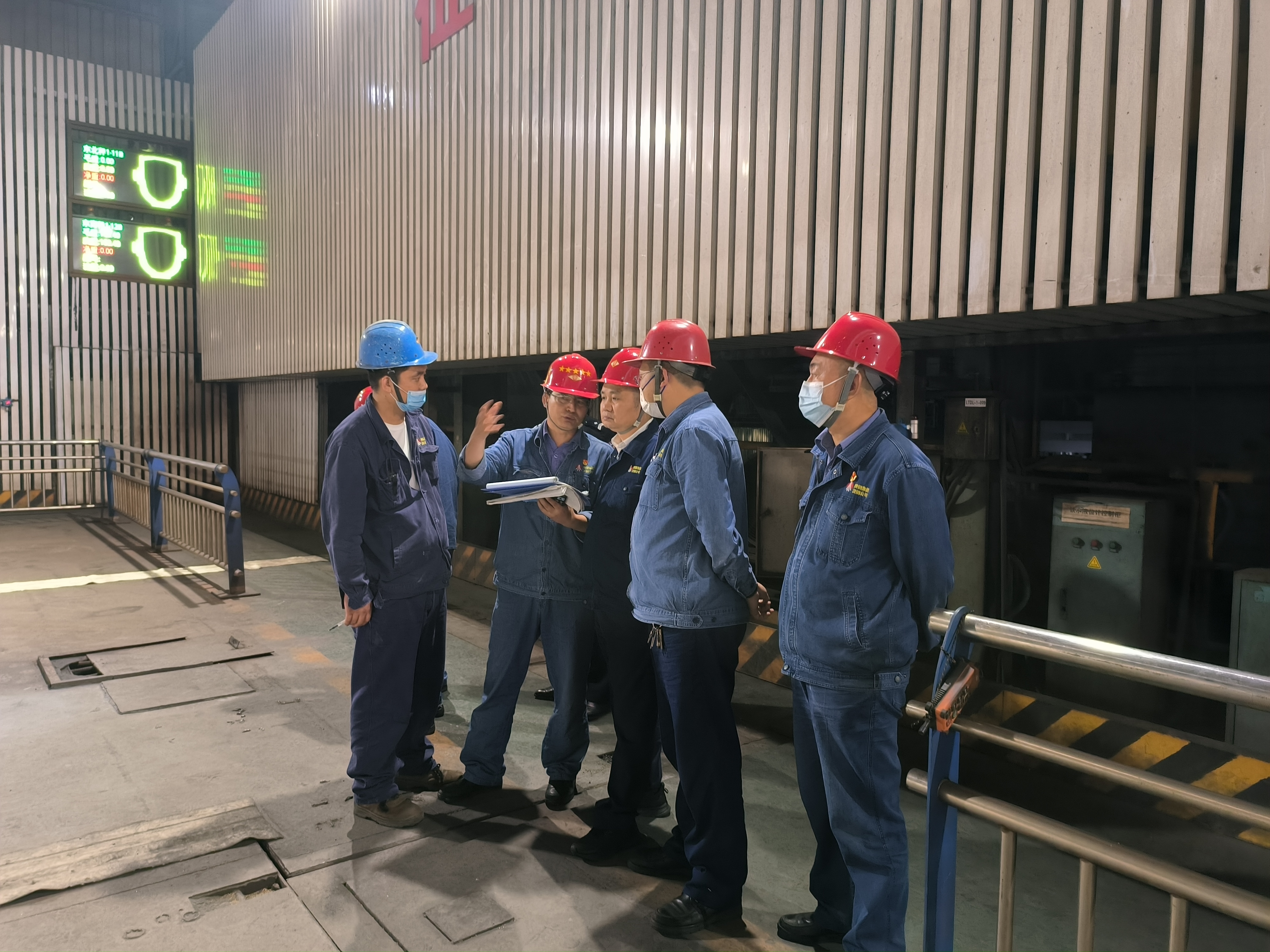 織密安全防線 喜迎二十大 織密安全防線 喜迎二十大