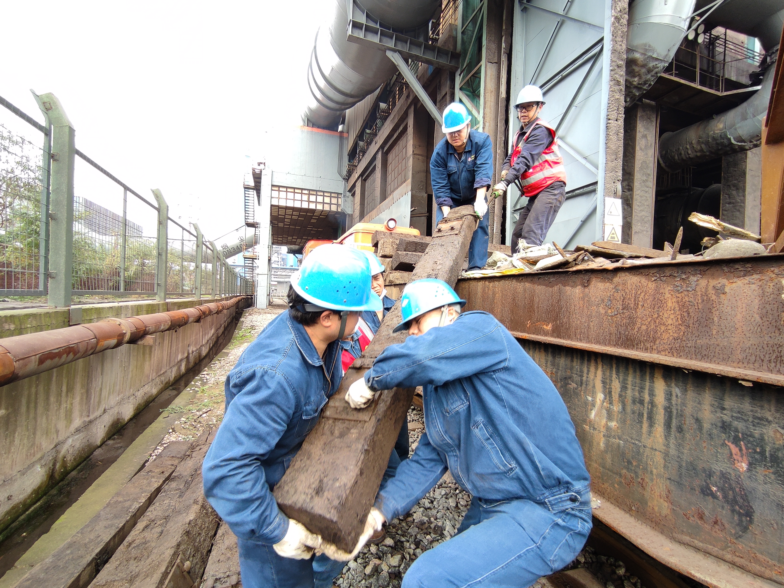 �������ײ͡����M���O������ѹǡ�