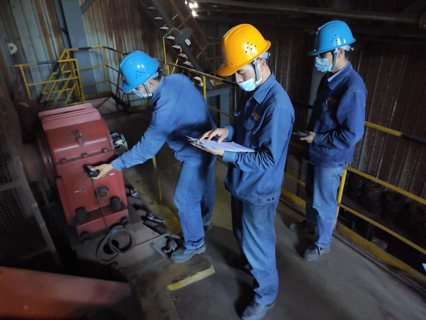 �����۽������F��M���O������������