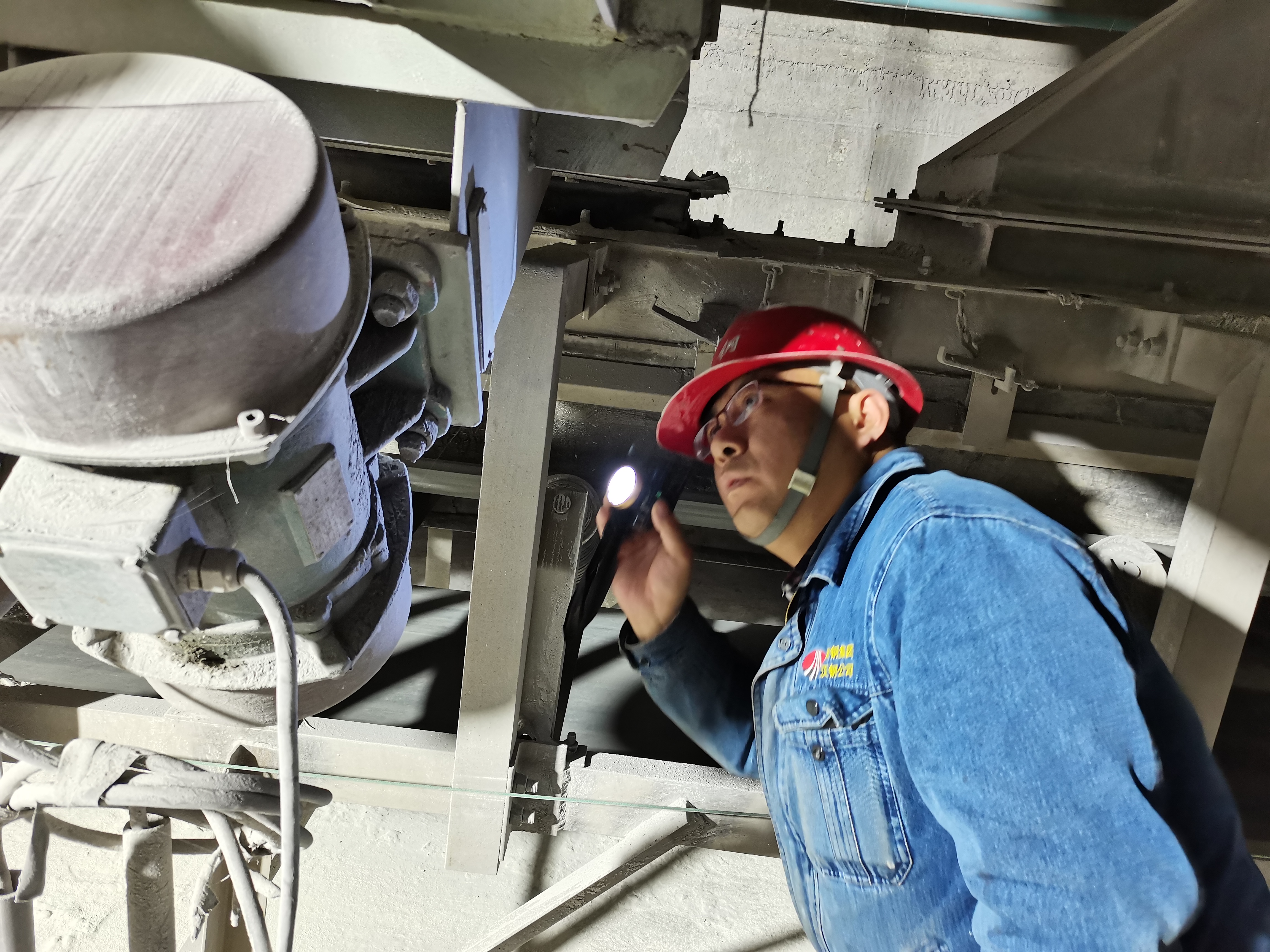 �O�䡰�w�|�����������б���