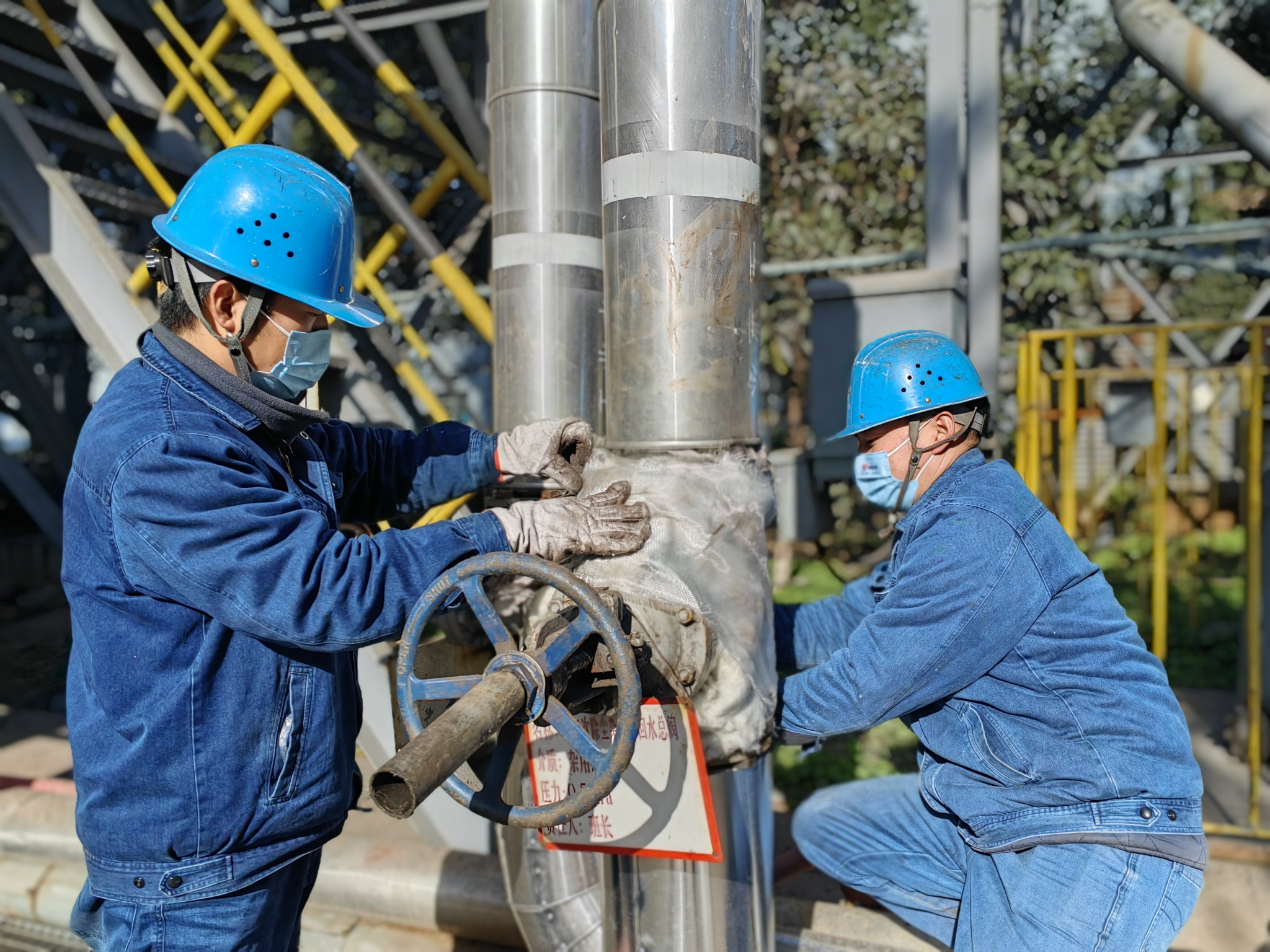 �R���������� ����������ƽ��Խ��