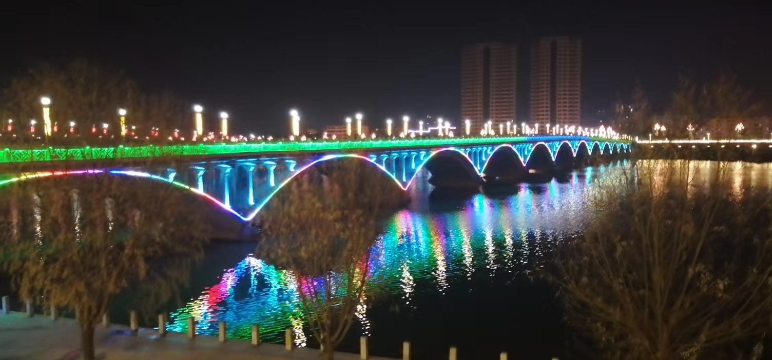 ���ս���