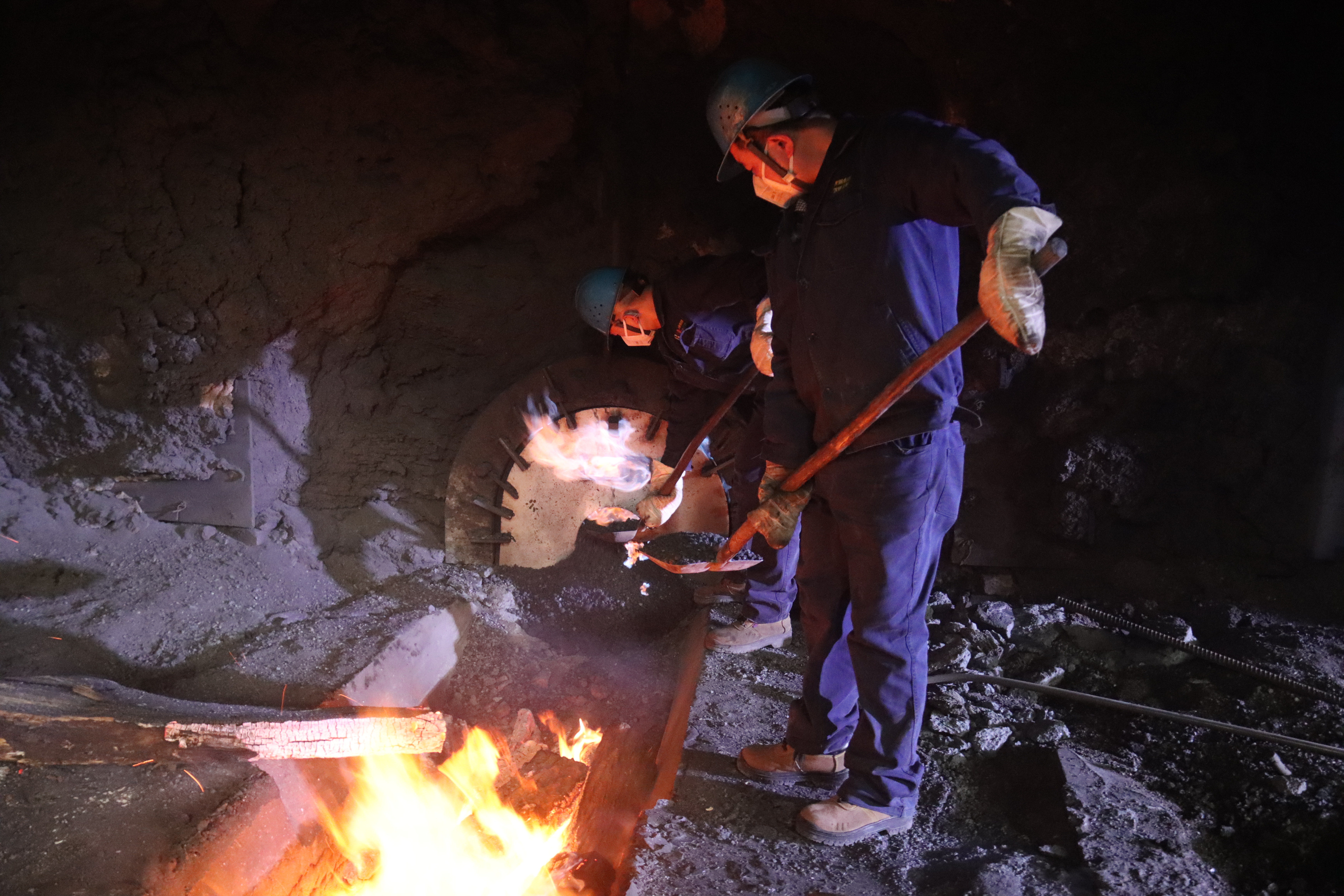 闊步新征程,奮發煉鐵人 闊步新征程,奮發煉鐵人