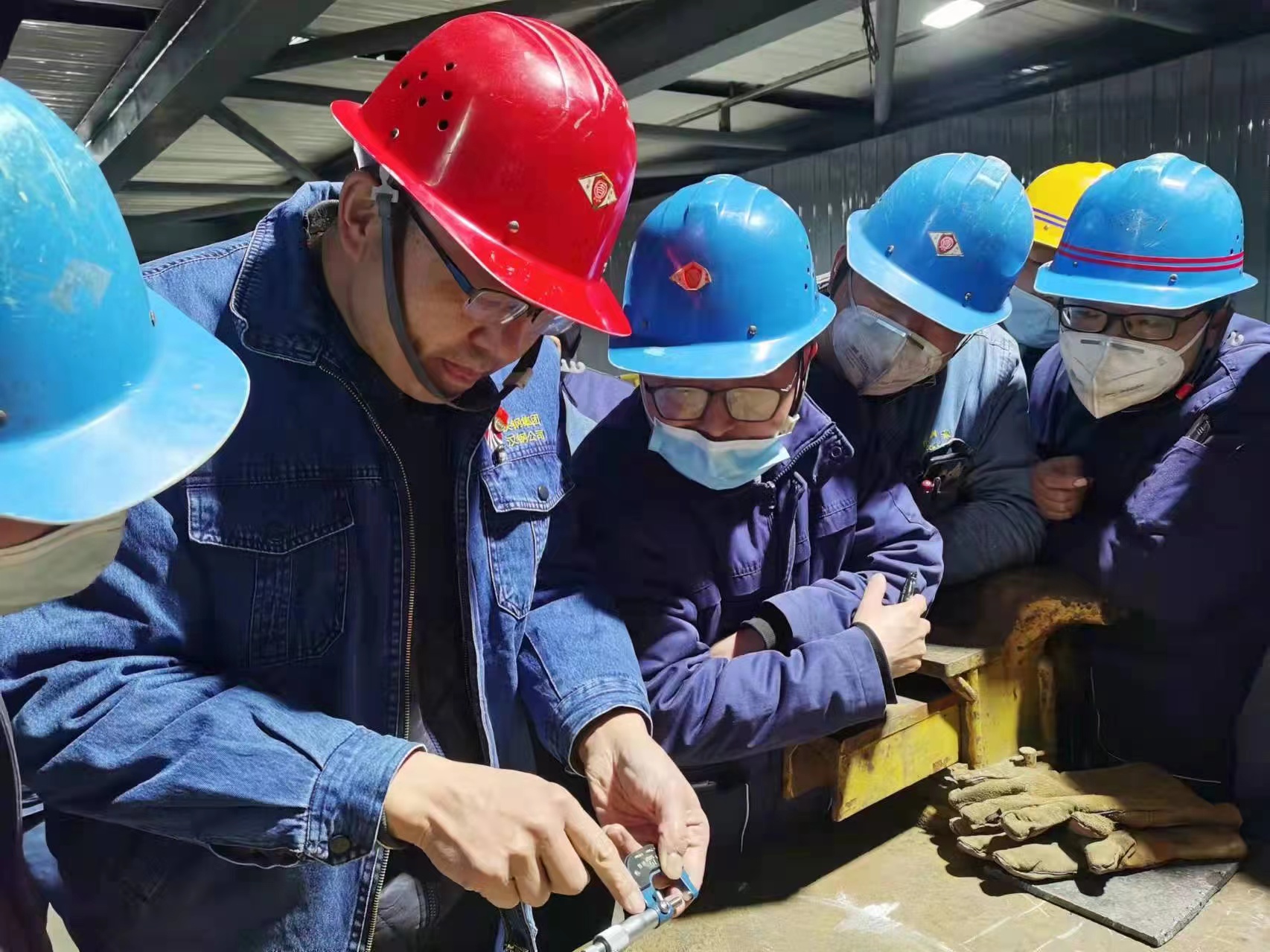 ���¹������������I  �����M����