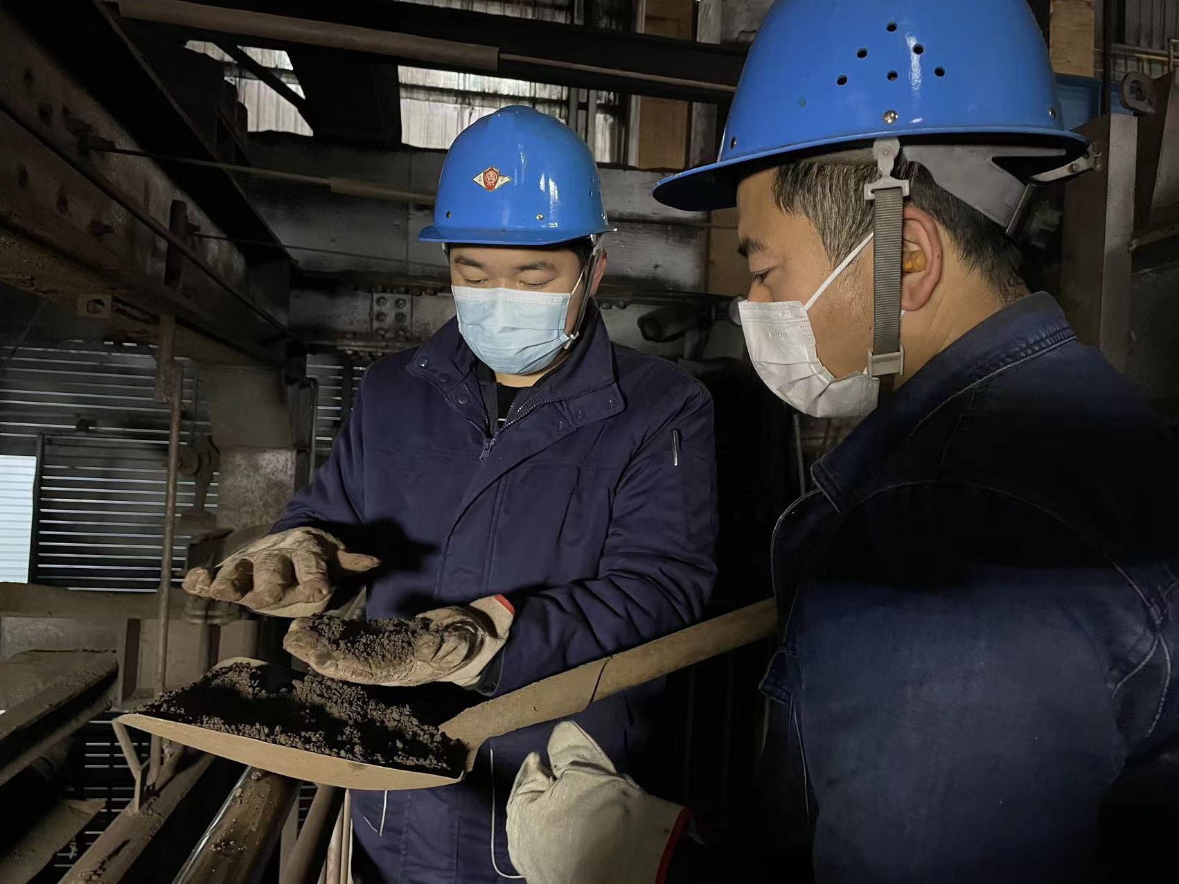 ������ͽ�������๤���ٳ��L