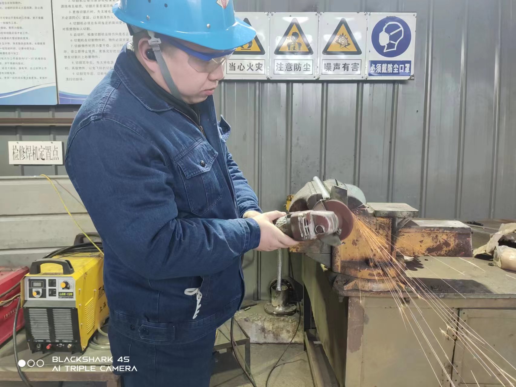 一顆平凡的“螺絲釘” 一顆平凡的“螺絲釘”