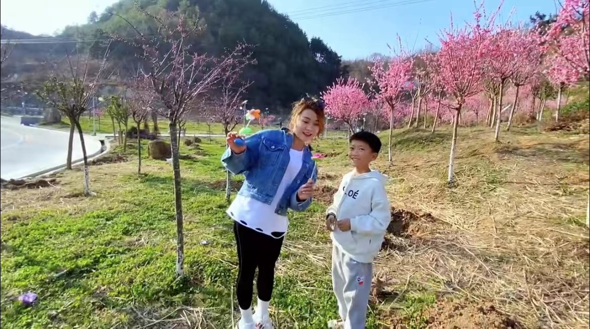 花開錦繡春草綠 巾幗牽手伴“童”行 —設備管理中心2023年“慶三八”戶外踏青活動 花開錦繡春草綠 巾幗牽手伴“童”行 —設備管理中心2023年“慶三八”戶外踏青活動