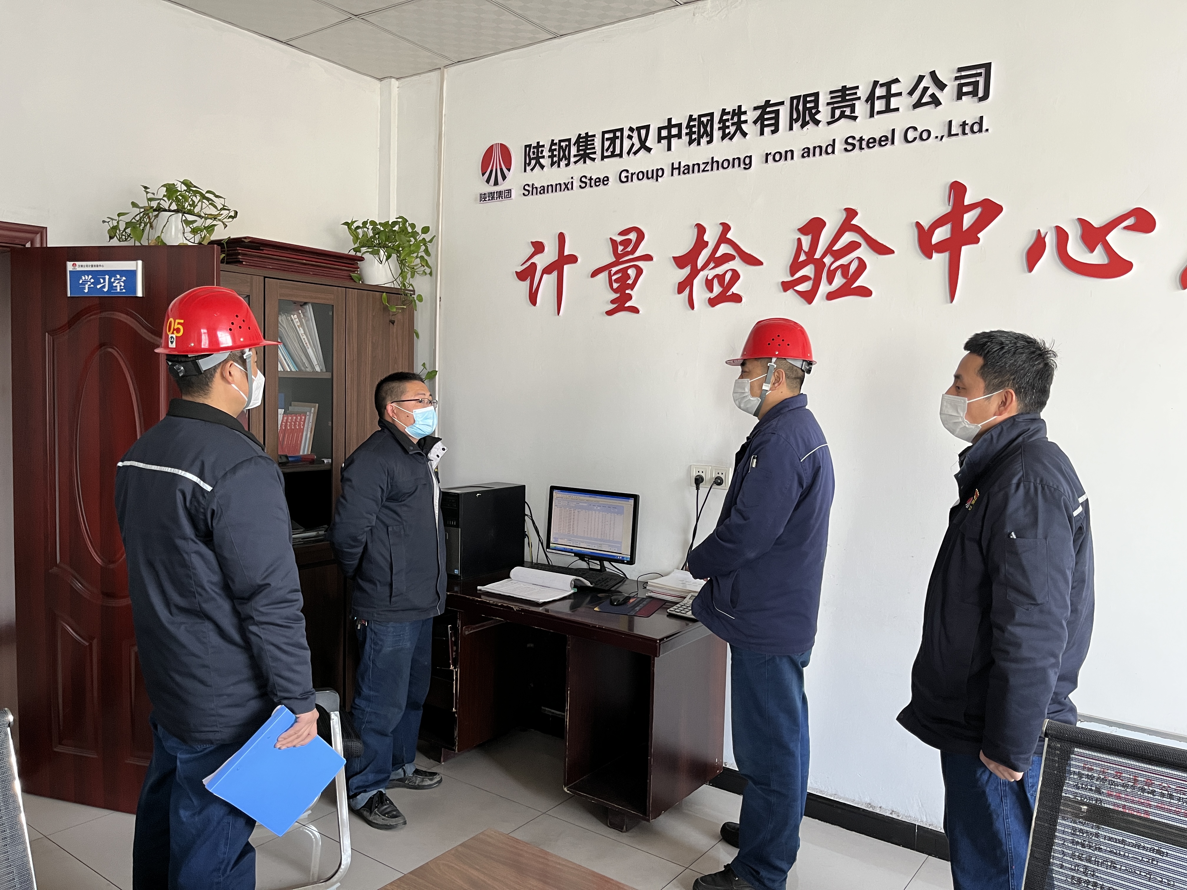 練就“三功”硬基礎(chǔ) 筑牢安全“防護(hù)堤” 練就“三功”硬基礎(chǔ) 筑牢安全“防護(hù)堤”