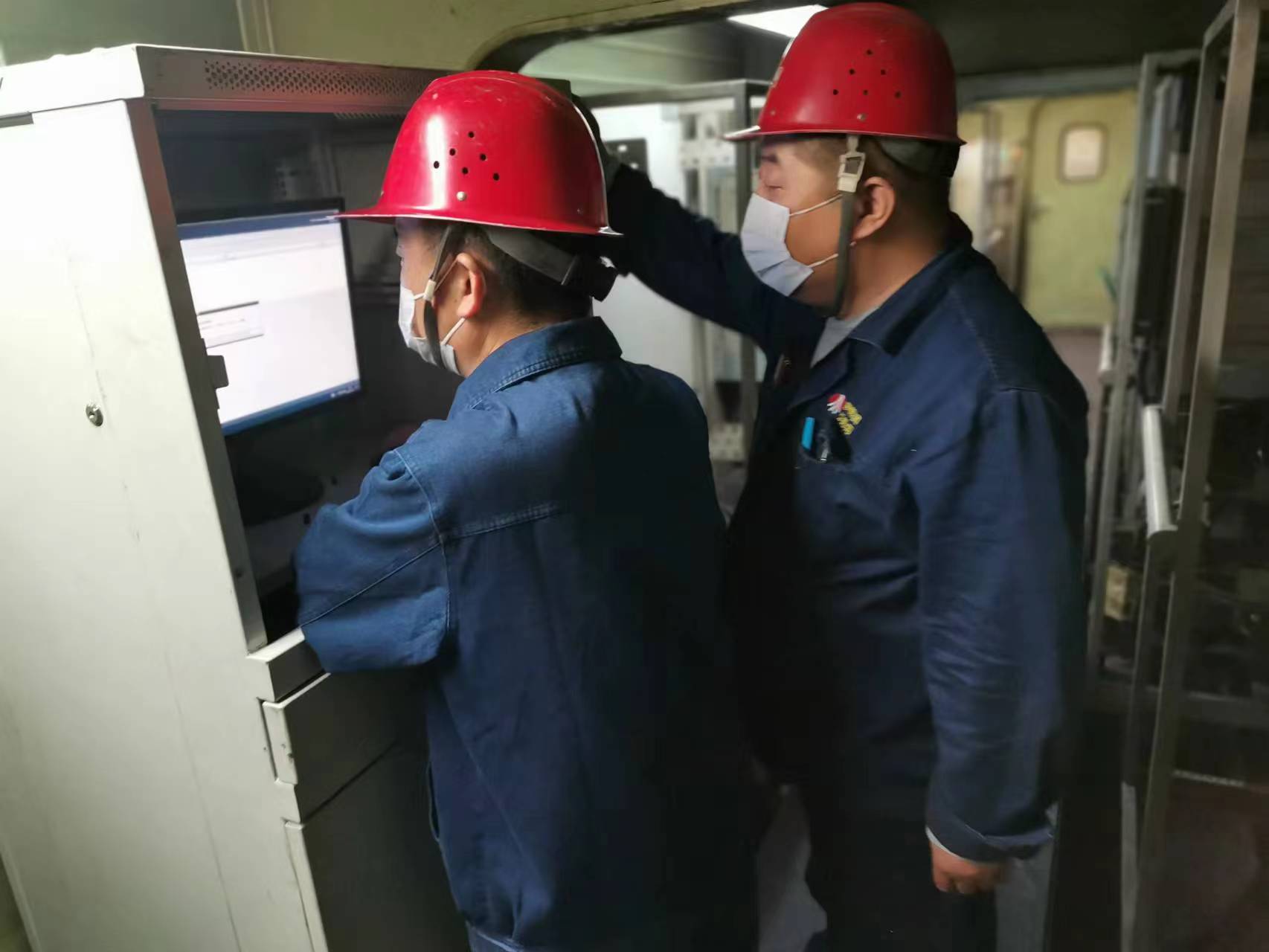 ��ֲ�����桱����  �����O����������С�˼�S