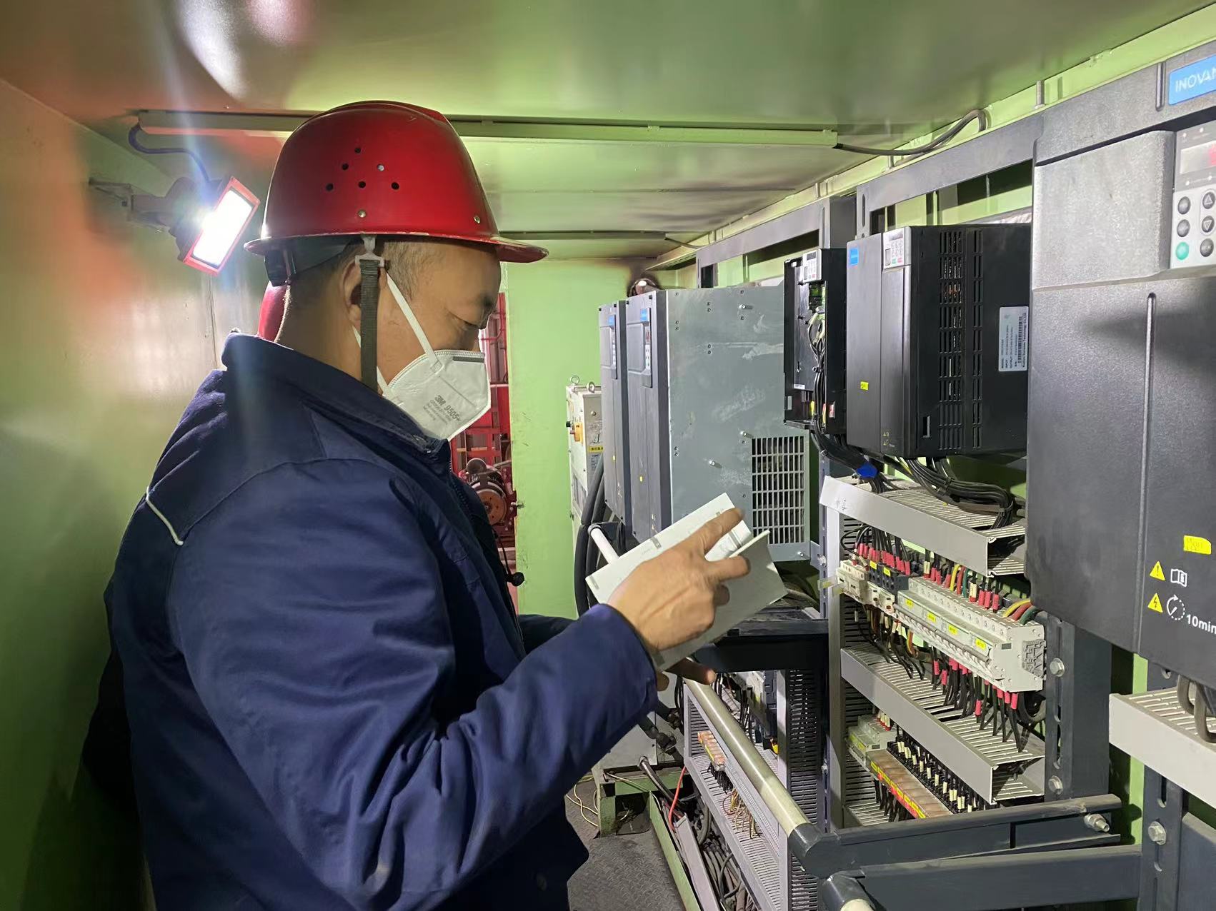 劉星佑大師的“工匠情懷” 劉星佑大師的“工匠情懷”