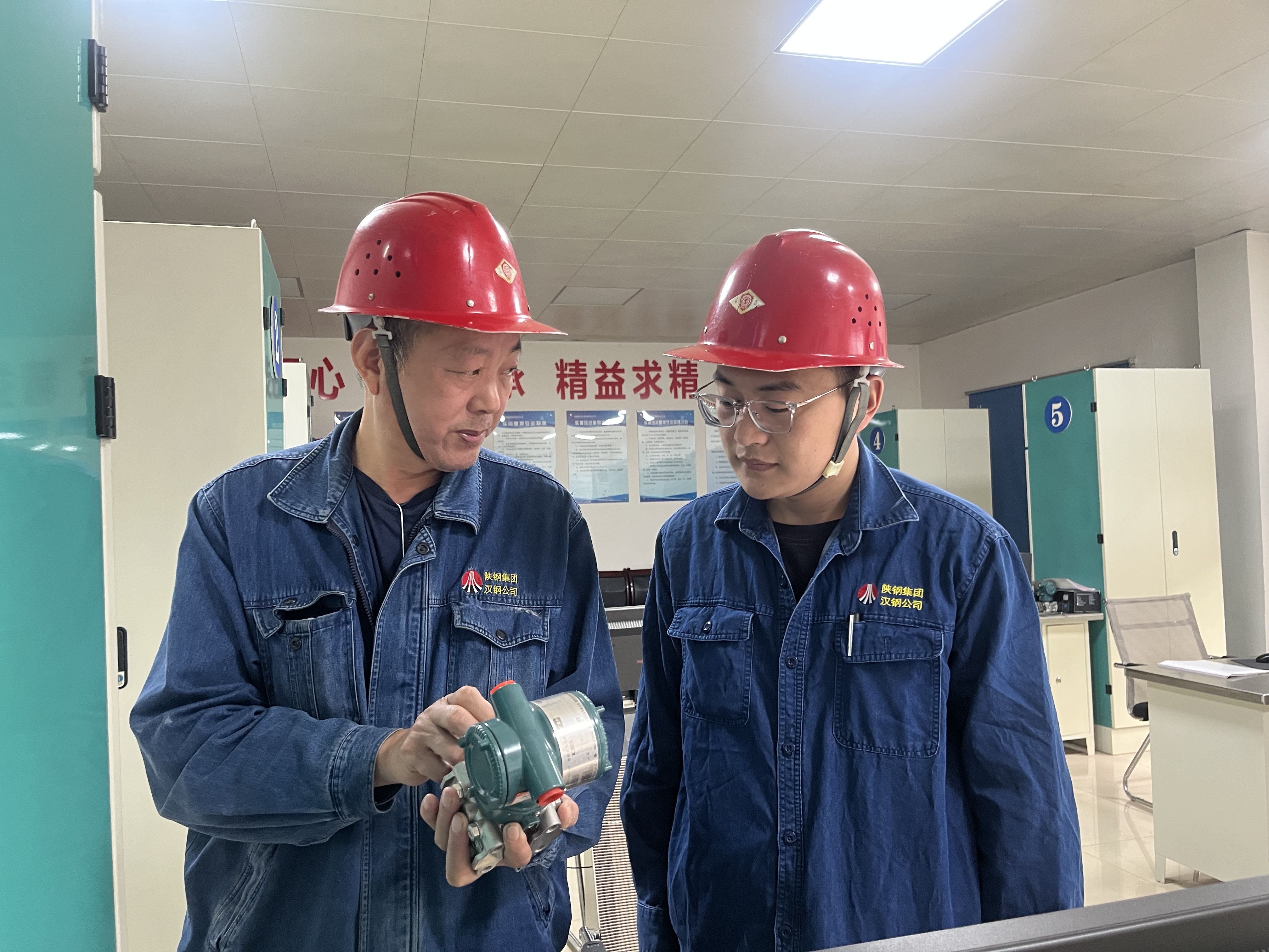 劉星佑大師的“工匠情懷” 劉星佑大師的“工匠情懷”