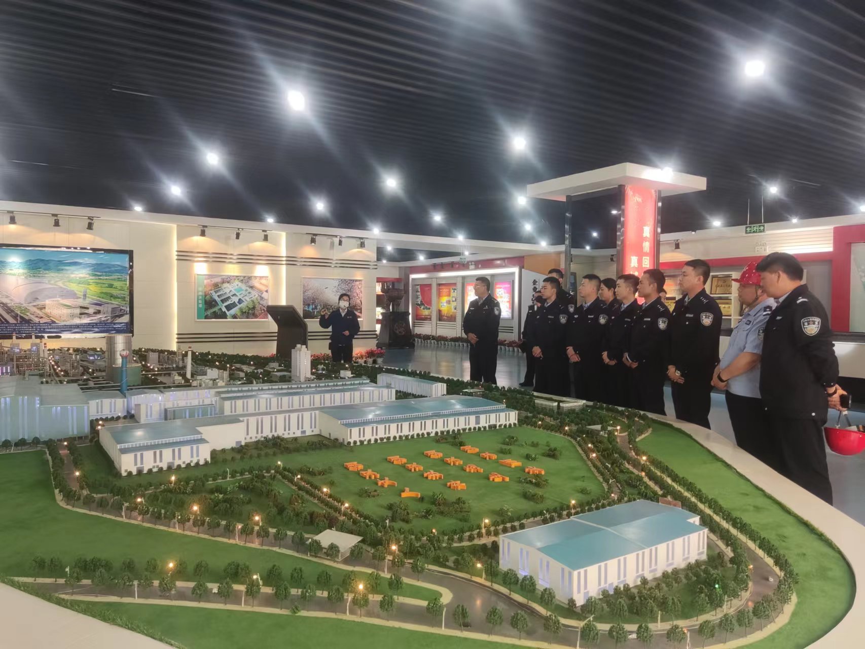 勉縣公安局到漢鋼公司開展“五四”青年節教育觀摩活動 勉縣公安局到漢鋼公司開展“五四”青年節教育觀摩活動