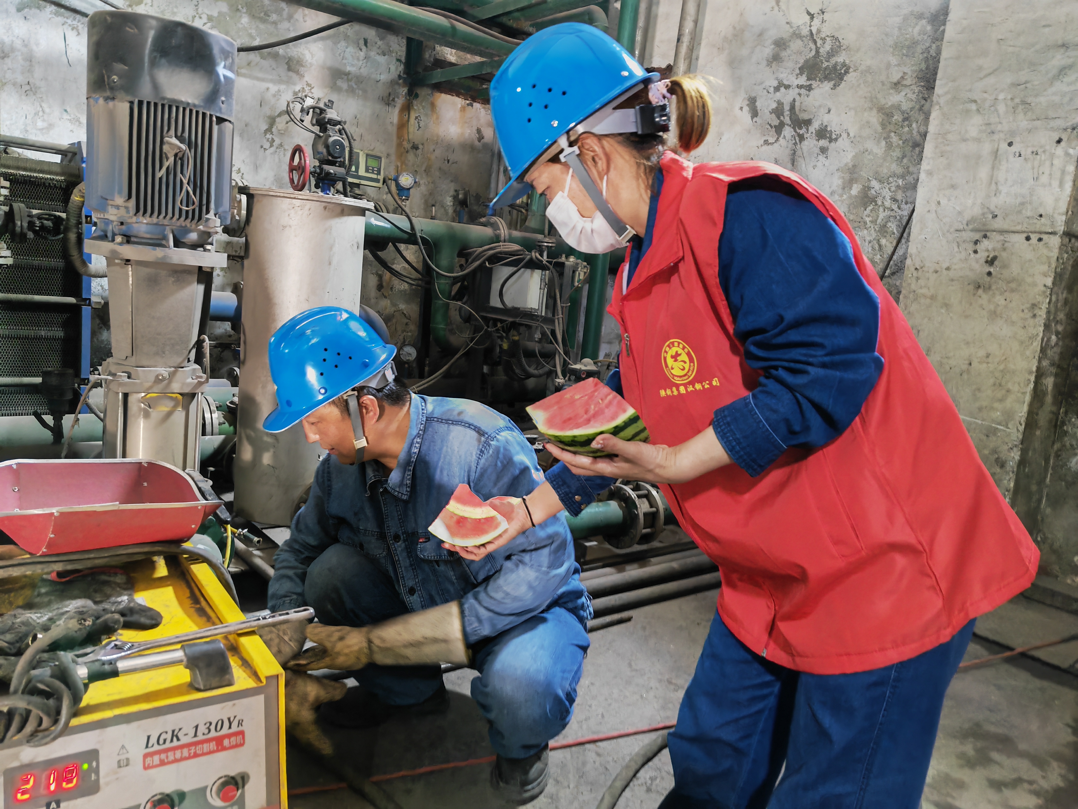 �ഺ���P�ƵZ�У��^鮓P�����³� ������䓏S�Fί�s�@�䓼��F2021-2022��ȡ����ļt��Fί���Q̖