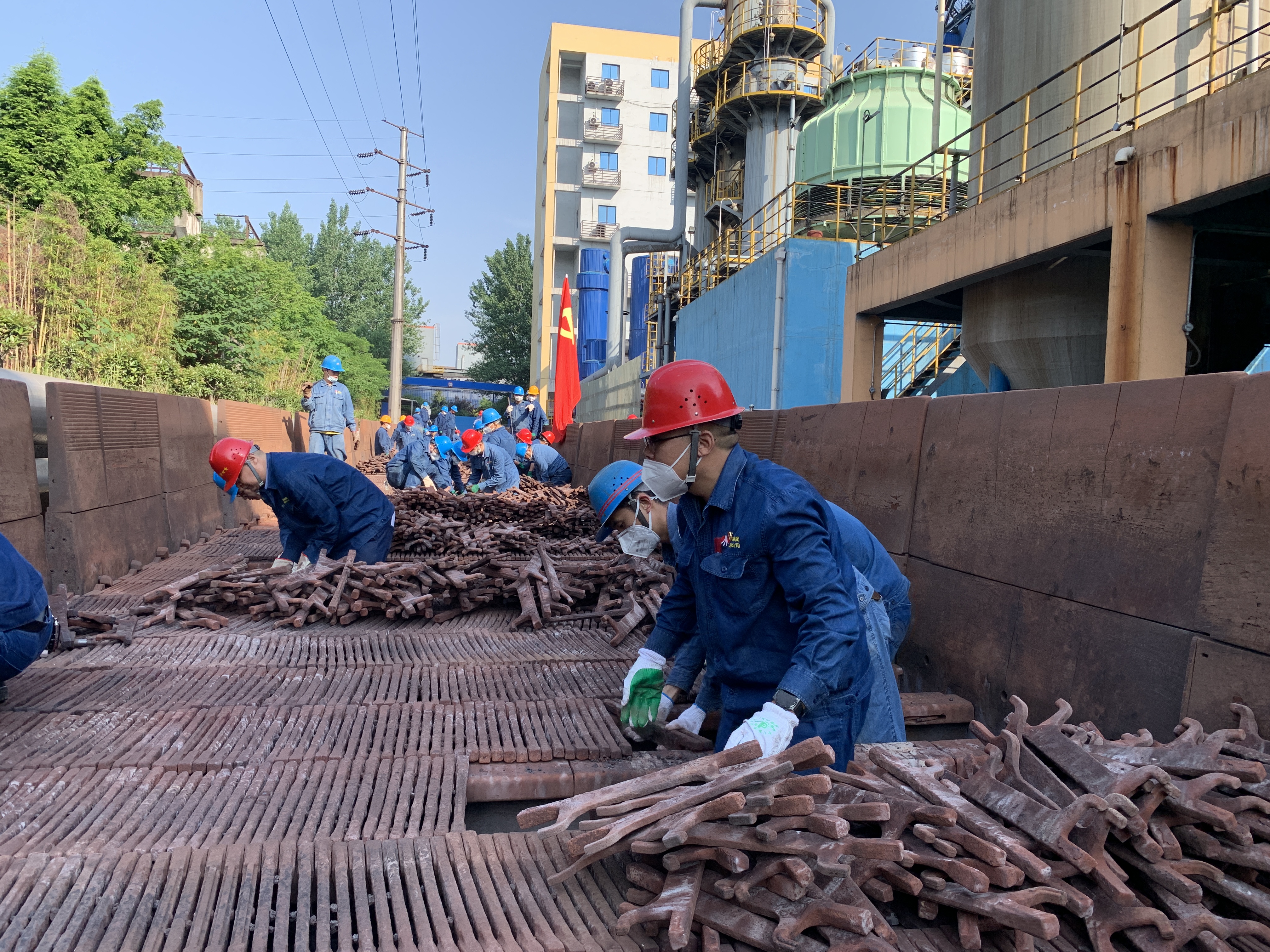 “黨建+”加出黨建促融新成效 “黨建+”加出黨建促融新成效