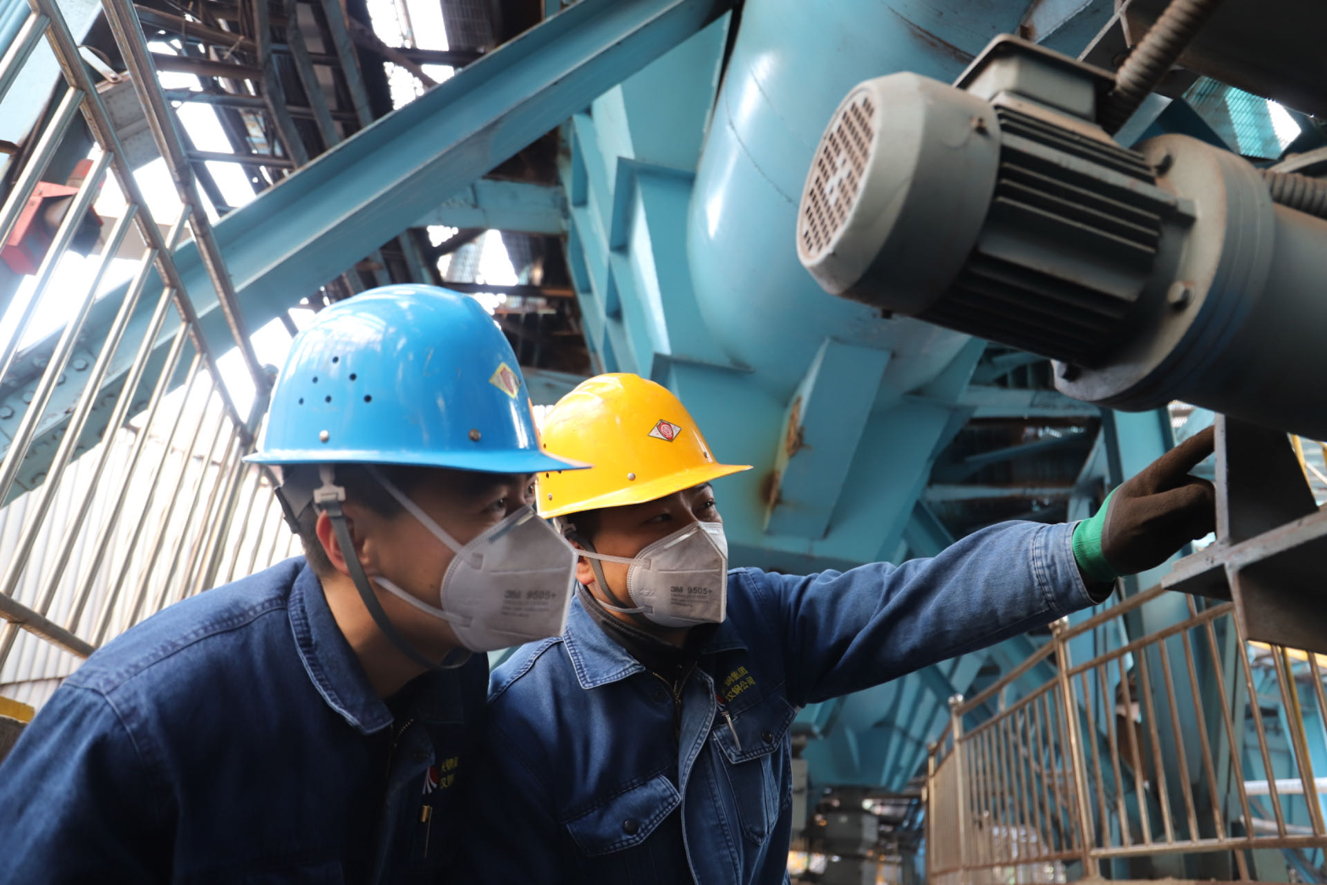 �����У������� �ƄӰlչ�c�˲š��p�򱼸���