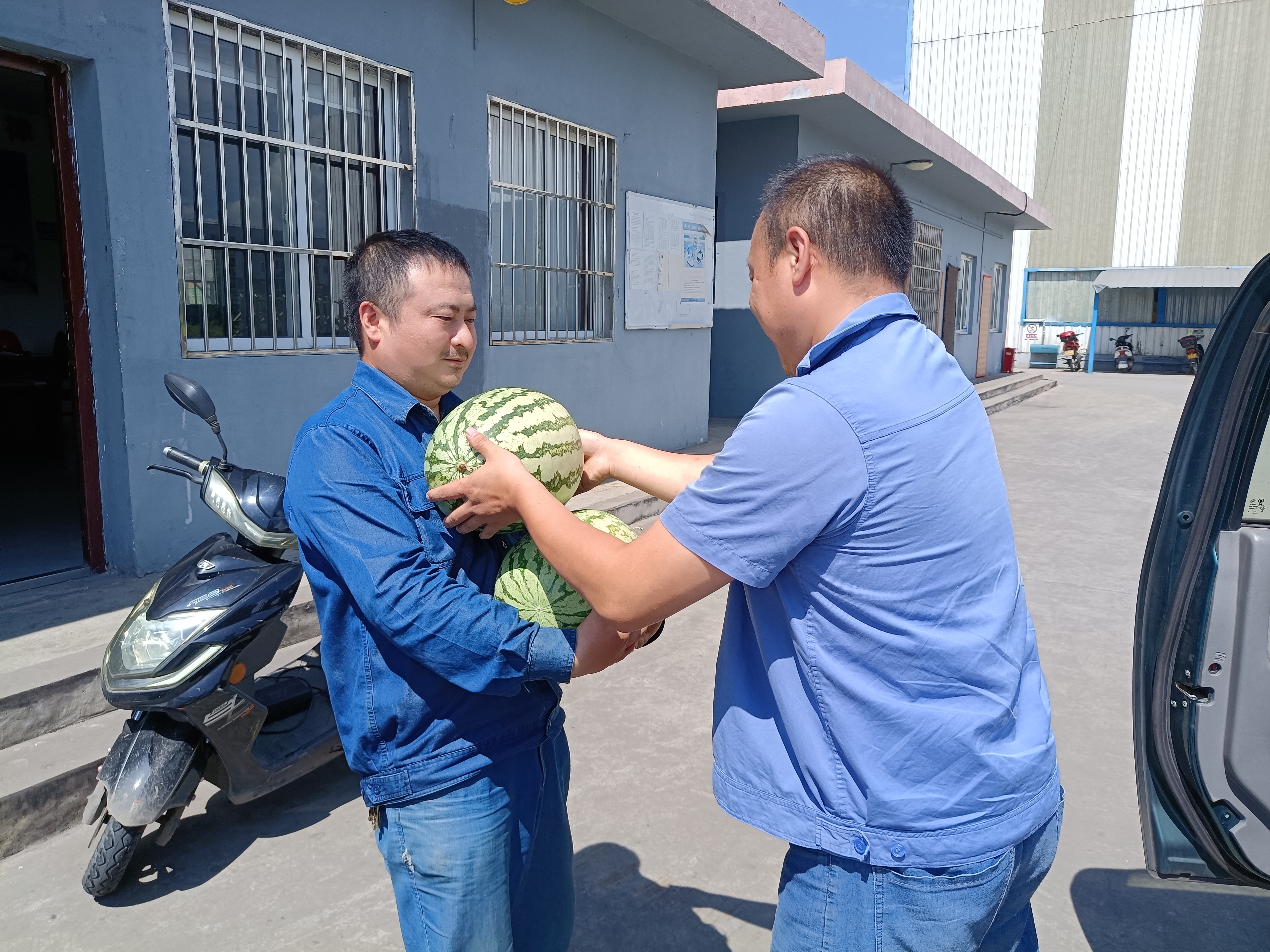 �ߜ��£���һ�����������ء�����㡱