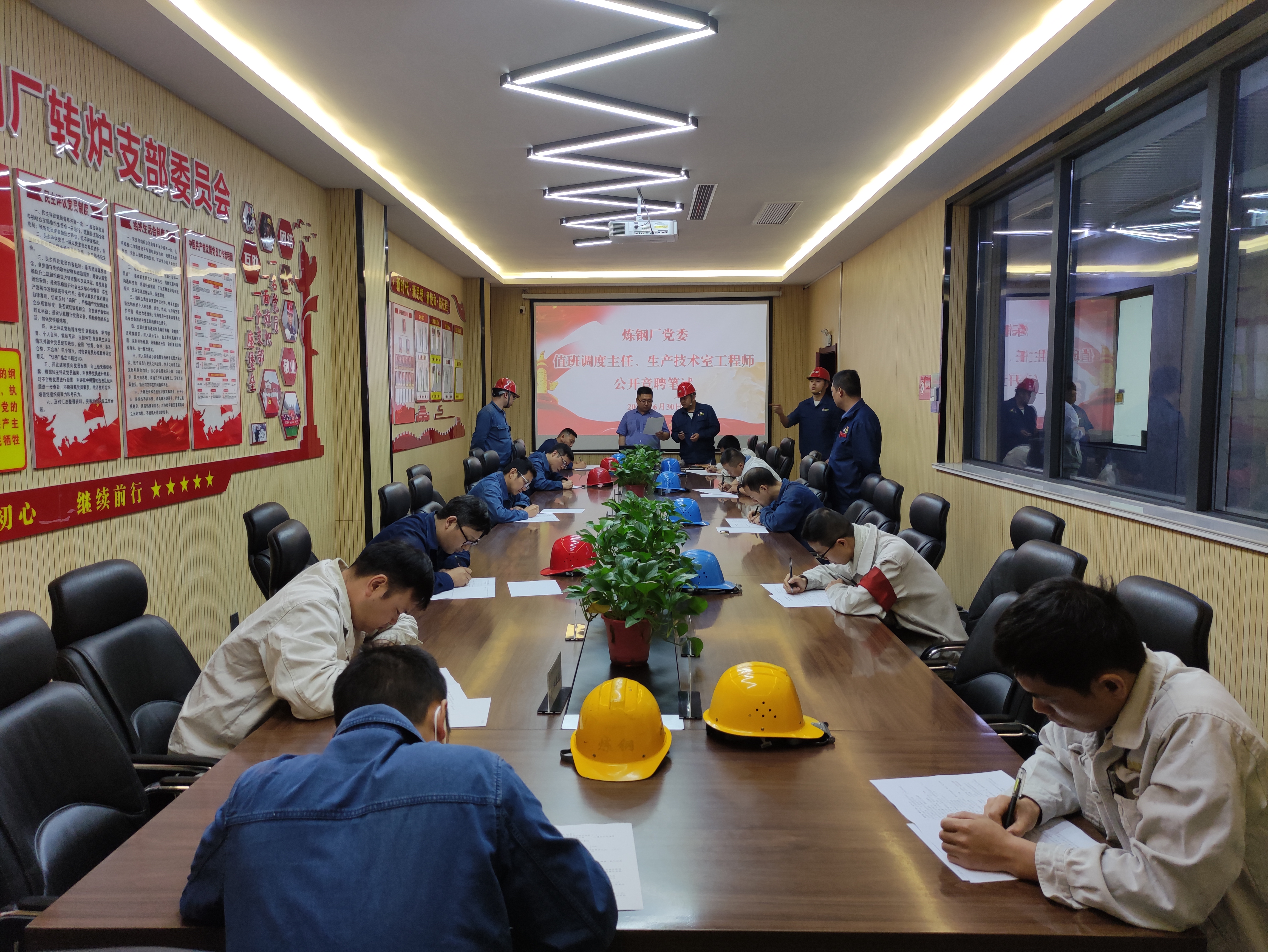 ��á��˲�֮�P�����L�Ͱlչ����ƪ�¡�