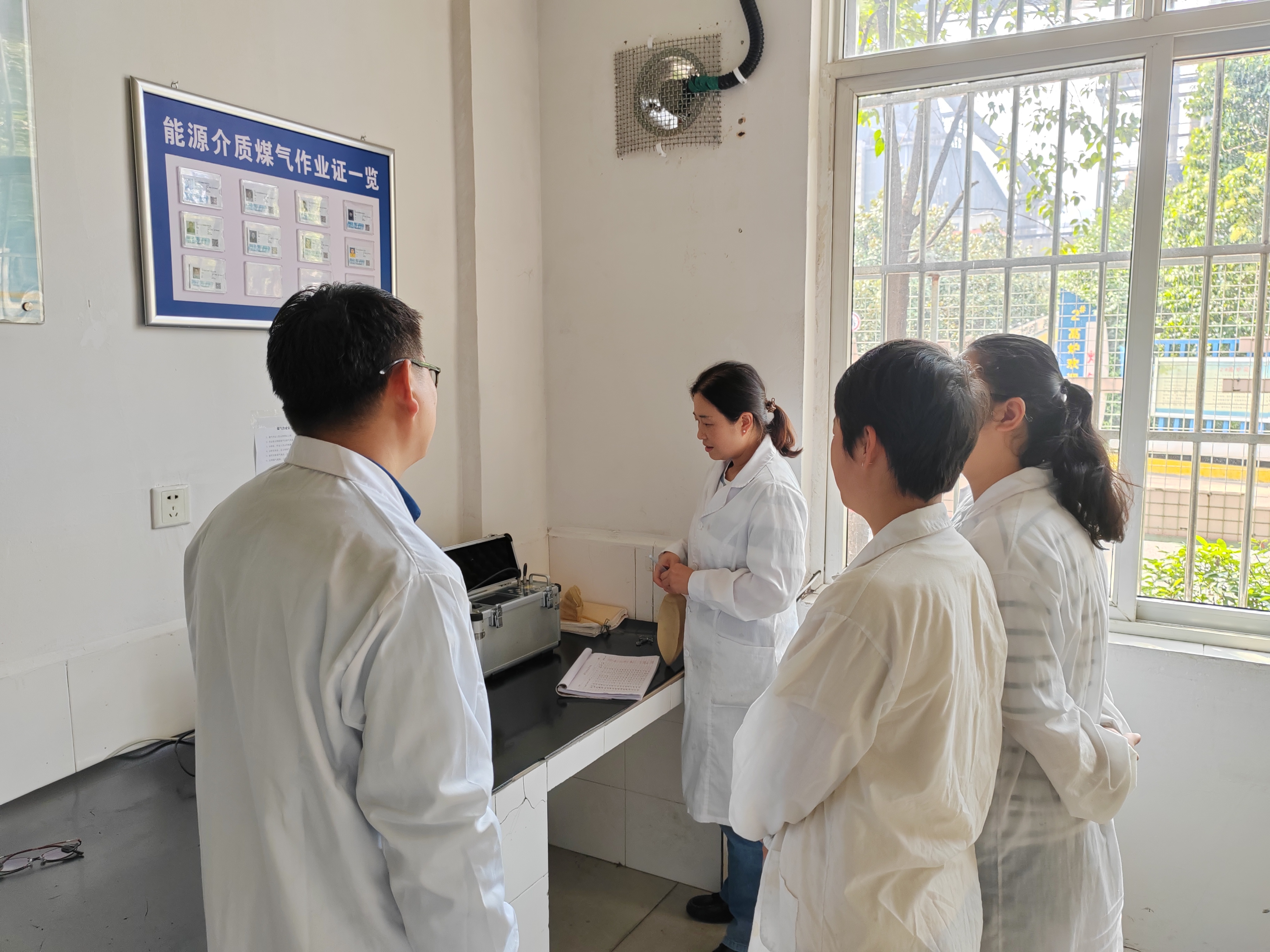 ��������䓳�  �Ļ����O(sh��)����ɫ