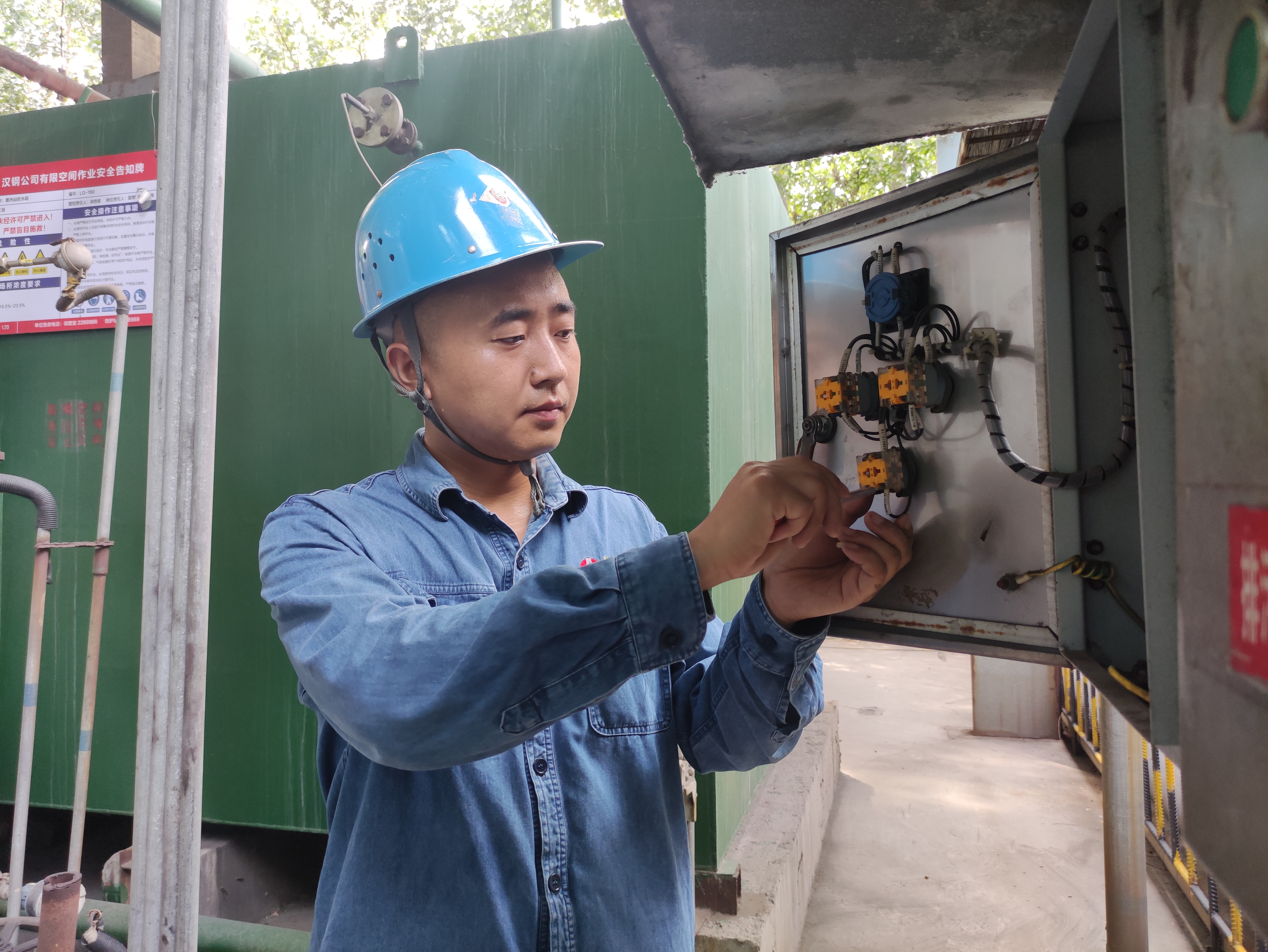 ������M�����������@�����С����P�I