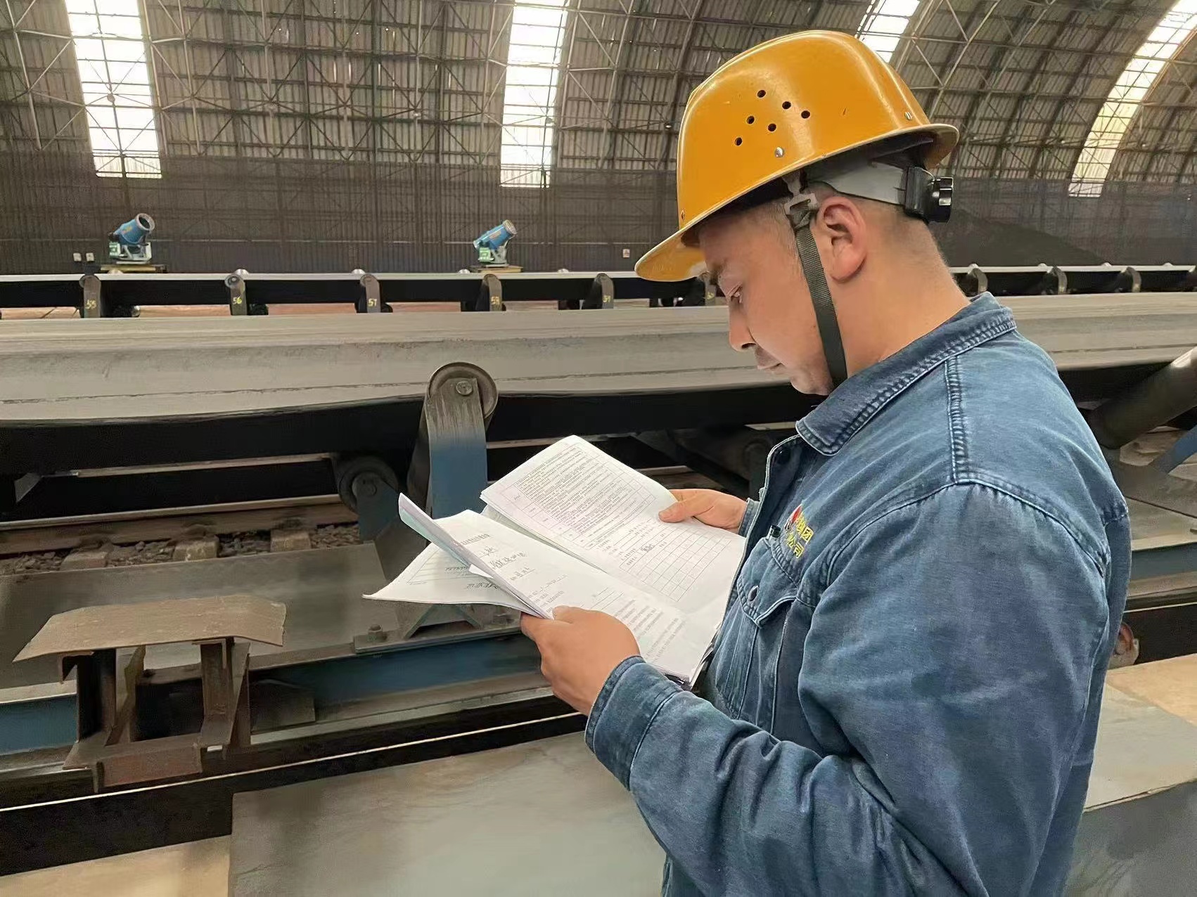 堅(jiān)守,讓國(guó)慶的味道別樣濃 堅(jiān)守,讓國(guó)慶的味道別樣濃