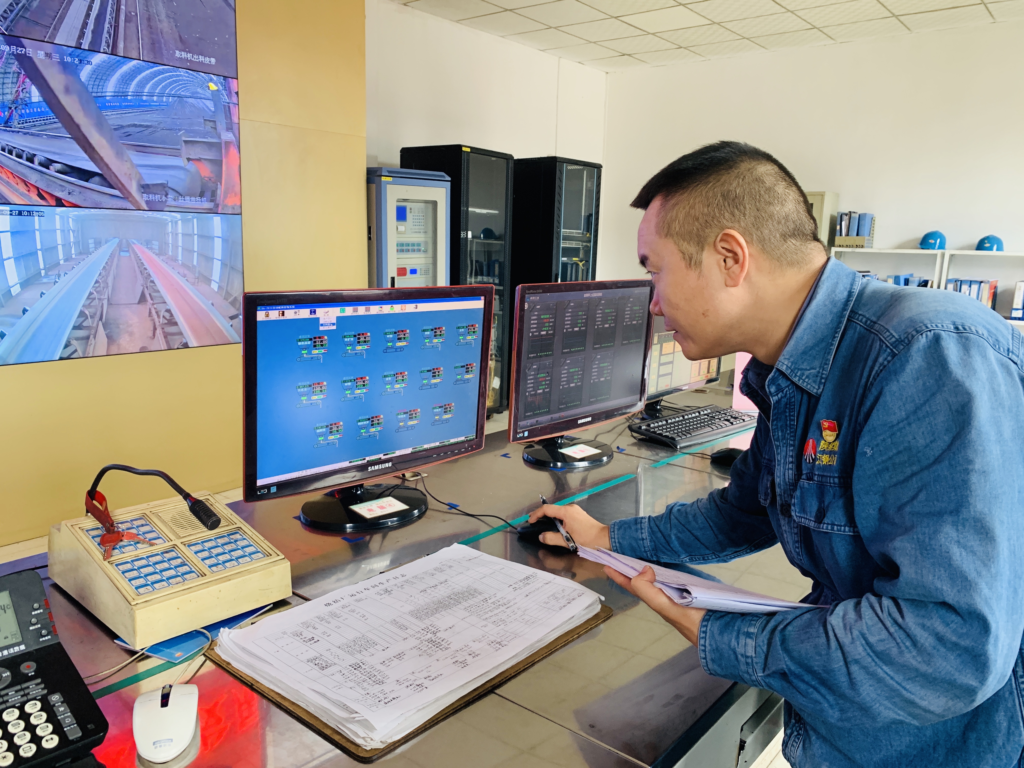 堅(jiān)守,讓國(guó)慶的味道別樣濃 堅(jiān)守,讓國(guó)慶的味道別樣濃