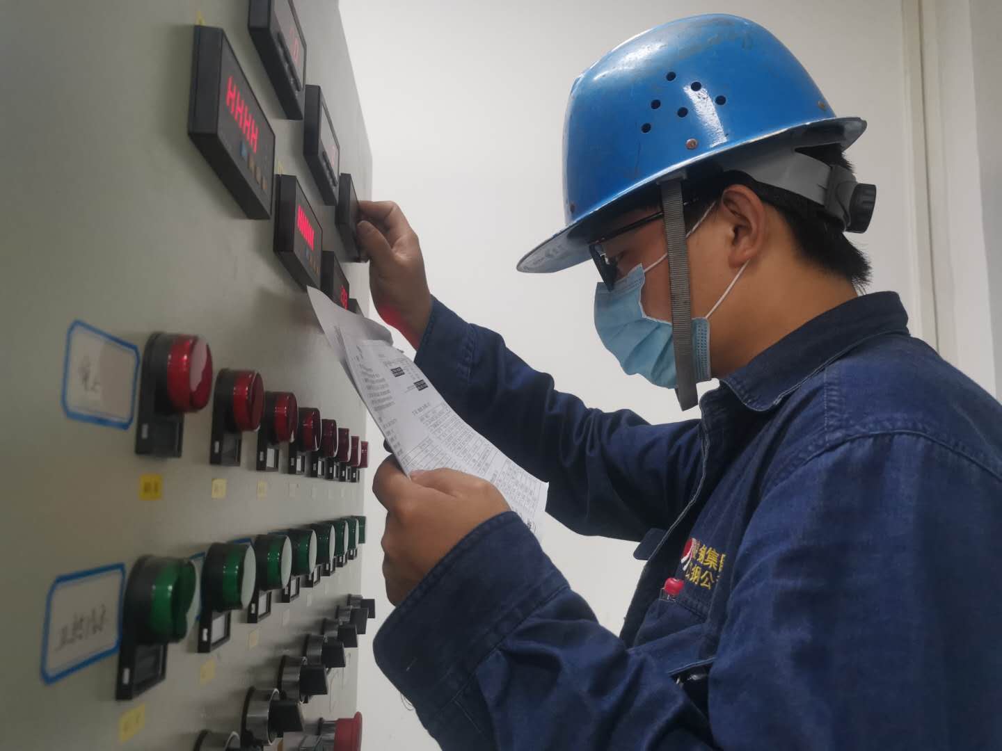 ���c���ڍ����R����ͬ�ĈA��