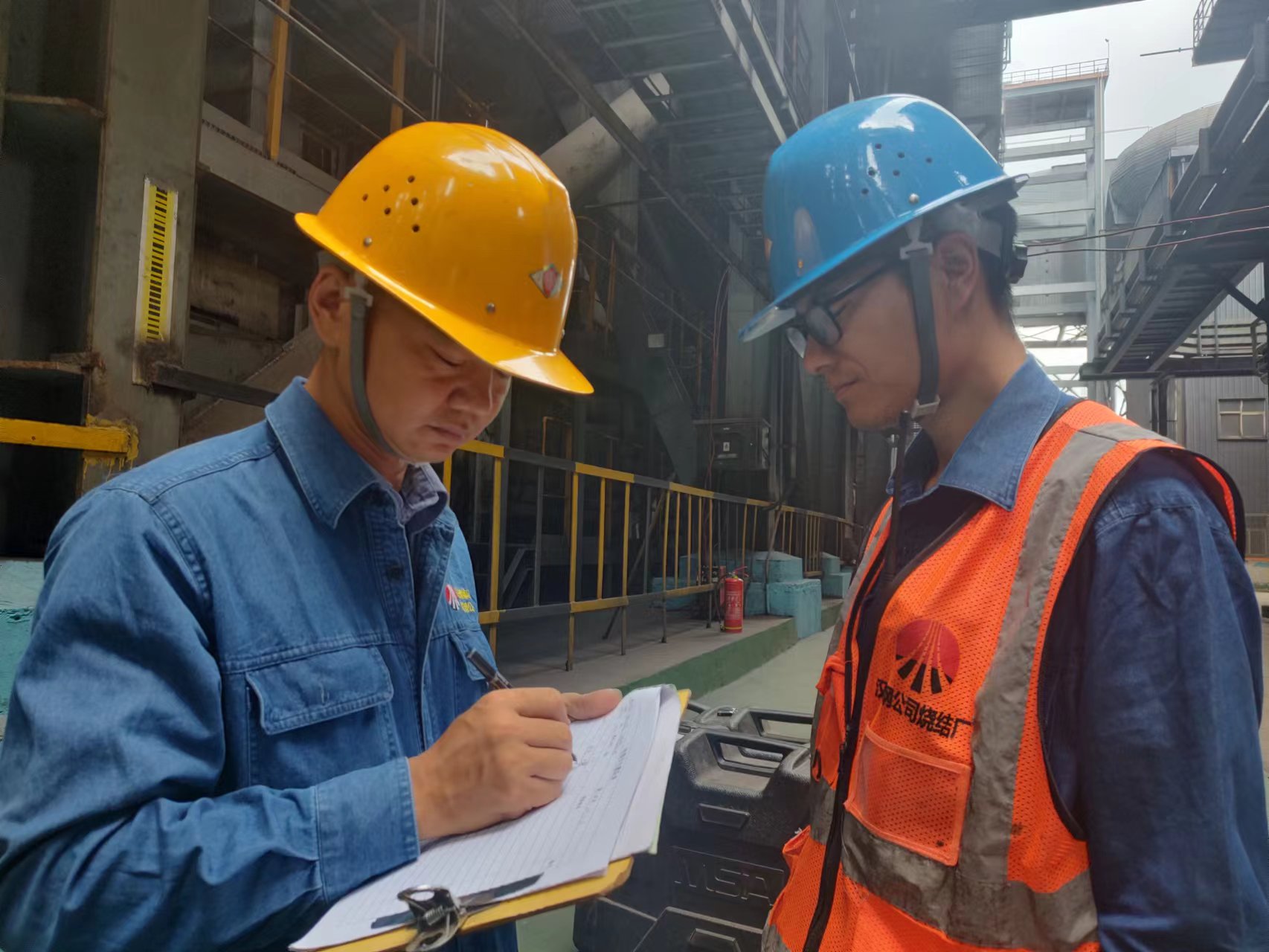 ��(d��ng)���W(w��ng)�j(lu��)���~��ײ�ϟ��Y(ji��)��