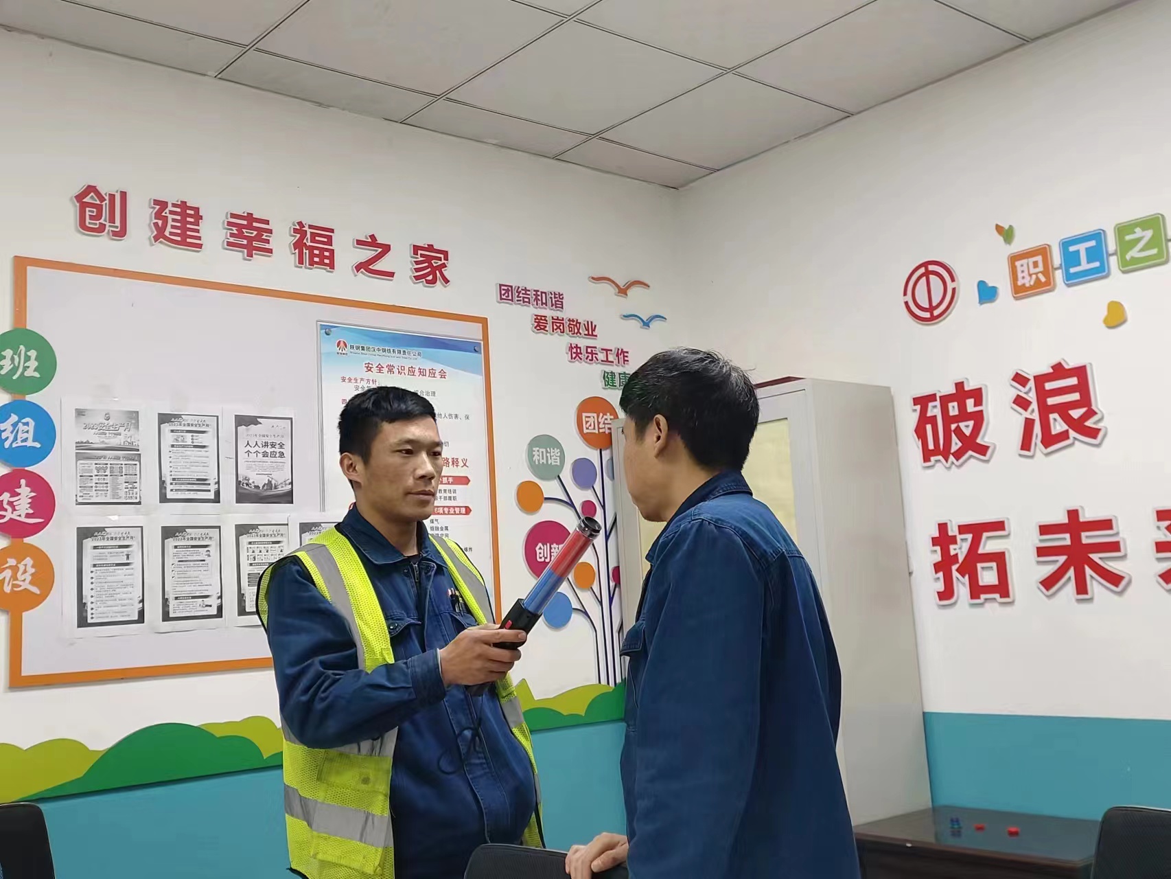 �������ģ���СҊ���R�ąf���L�ư�M���O���{�D