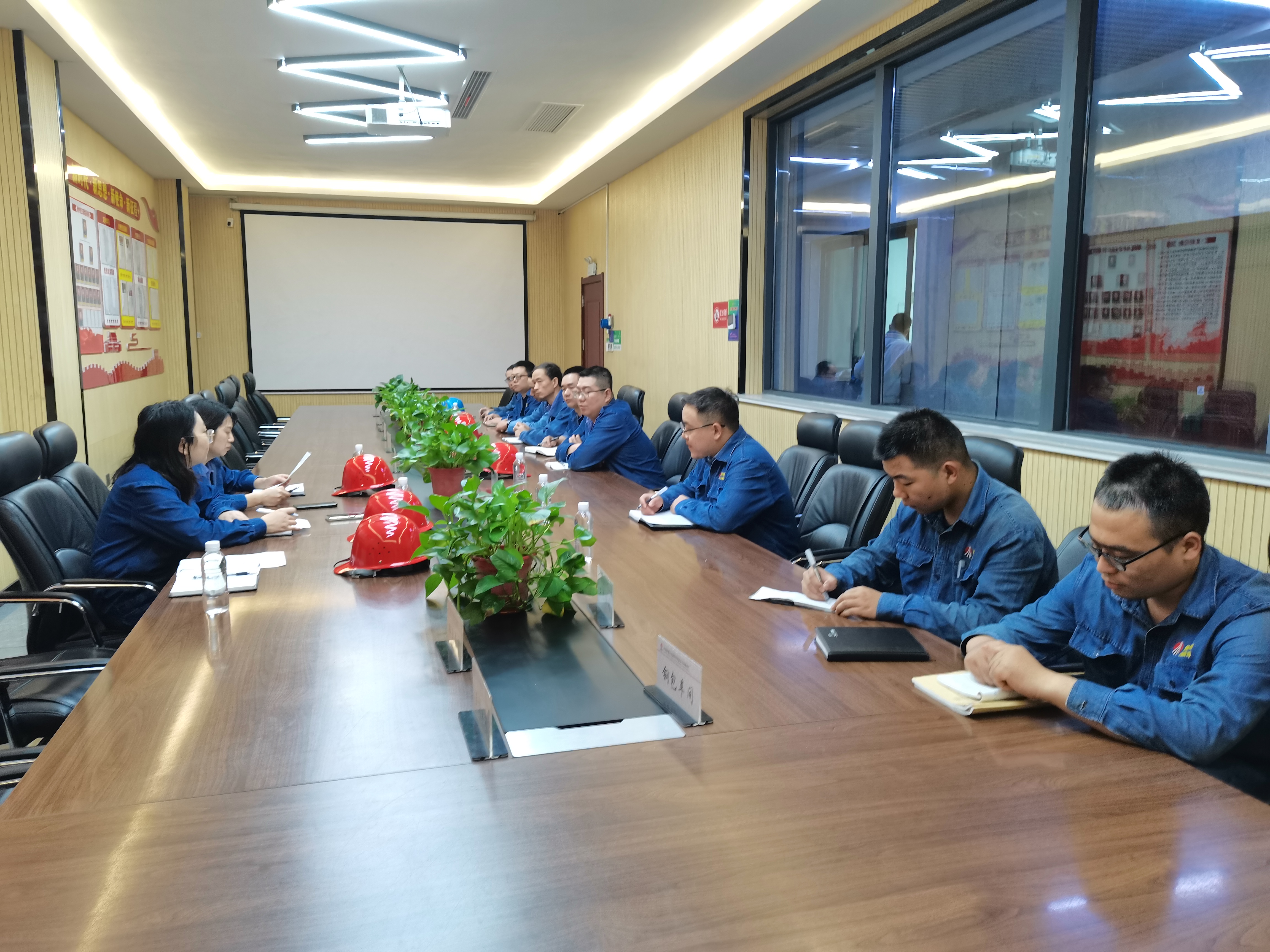 黨建“執筆”繪制設備管理“三色圖” 黨建“執筆”繪制設備管理“三色圖”