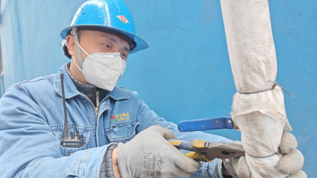 迎“寒”而上 撐起設備“守護傘” 迎“寒”而上 撐起設備“守護傘”