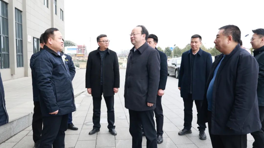 黎建軍到公司開展春節走訪慰問活動 黎建軍到公司開展春節走訪慰問活動