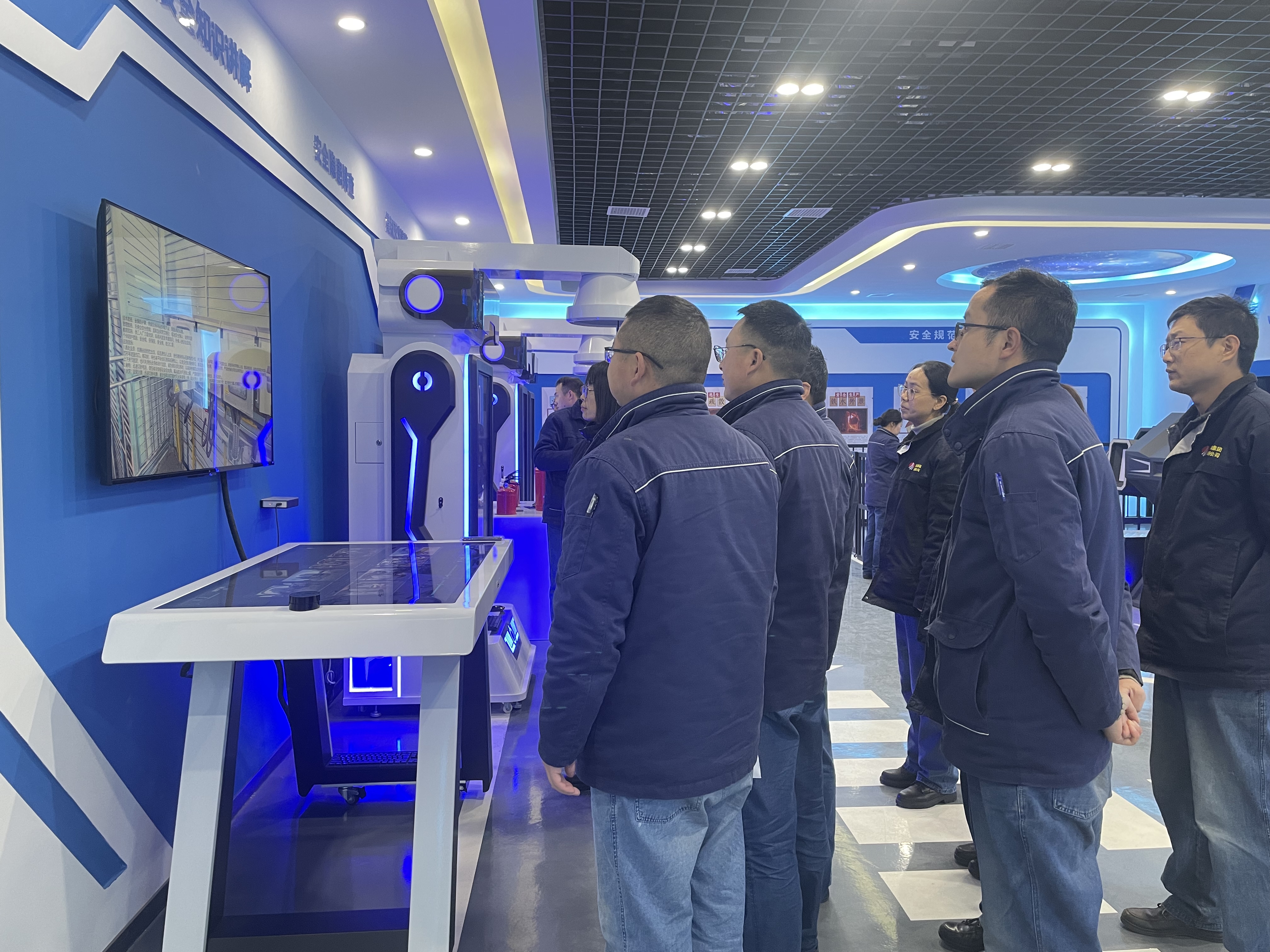 以頂格標準、滿格狀態 打造滿滿“安全感” 以頂格標準、滿格狀態 打造滿滿“安全感”