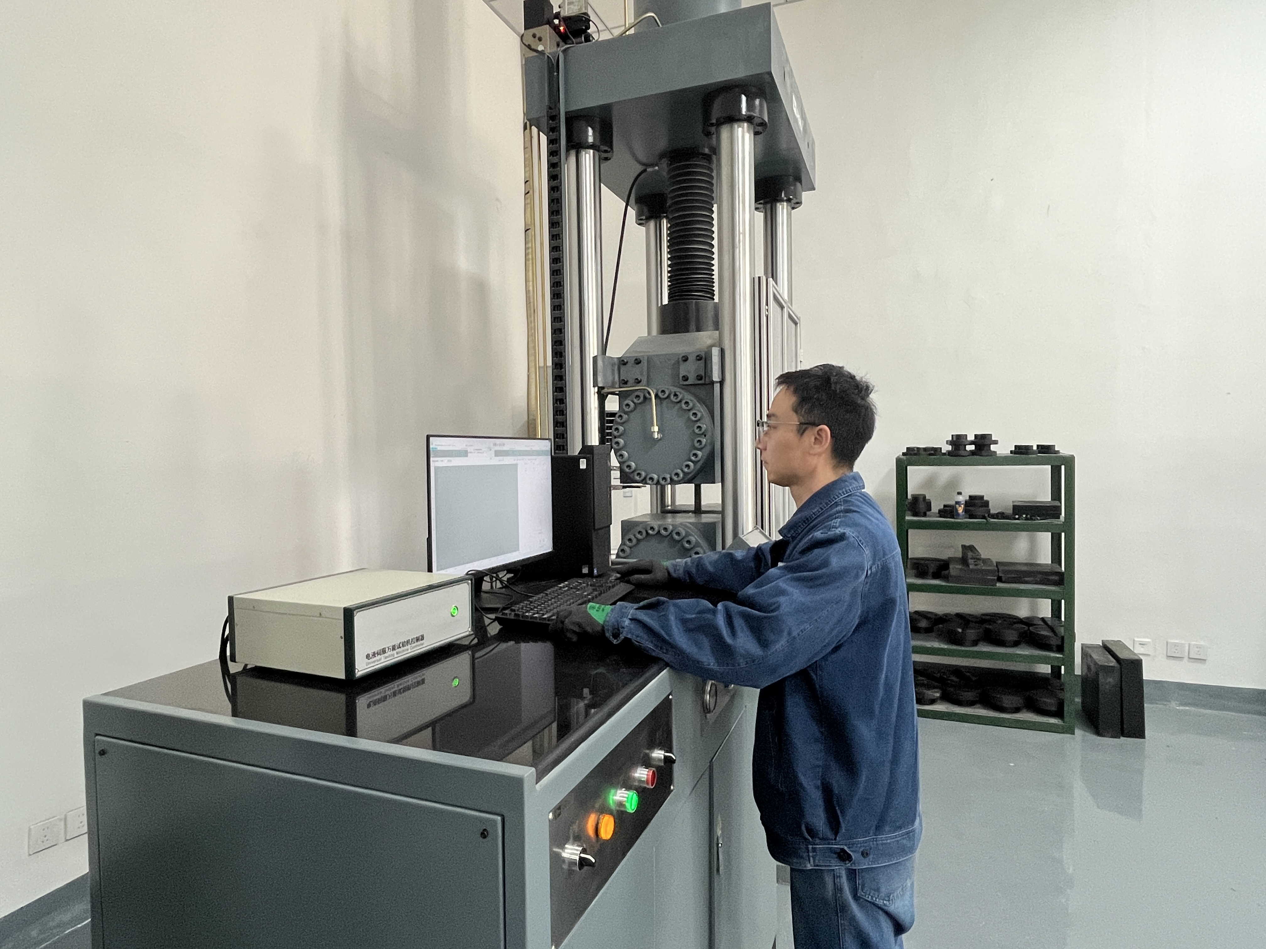 他們，奔跑在奮進的春天里