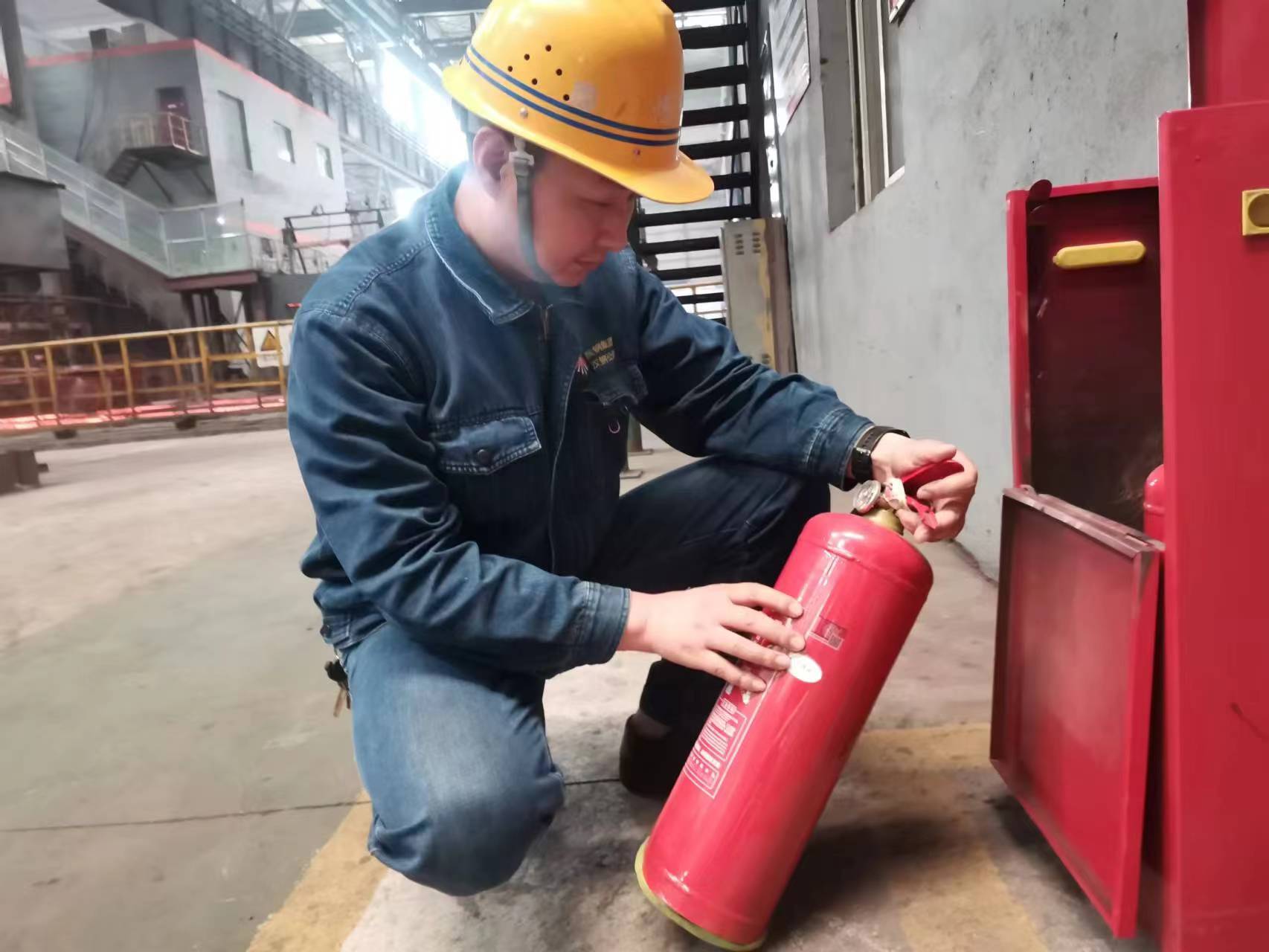 能打“硬仗”,我做“標(biāo)兵” 能打“硬仗”,我做“標(biāo)兵”