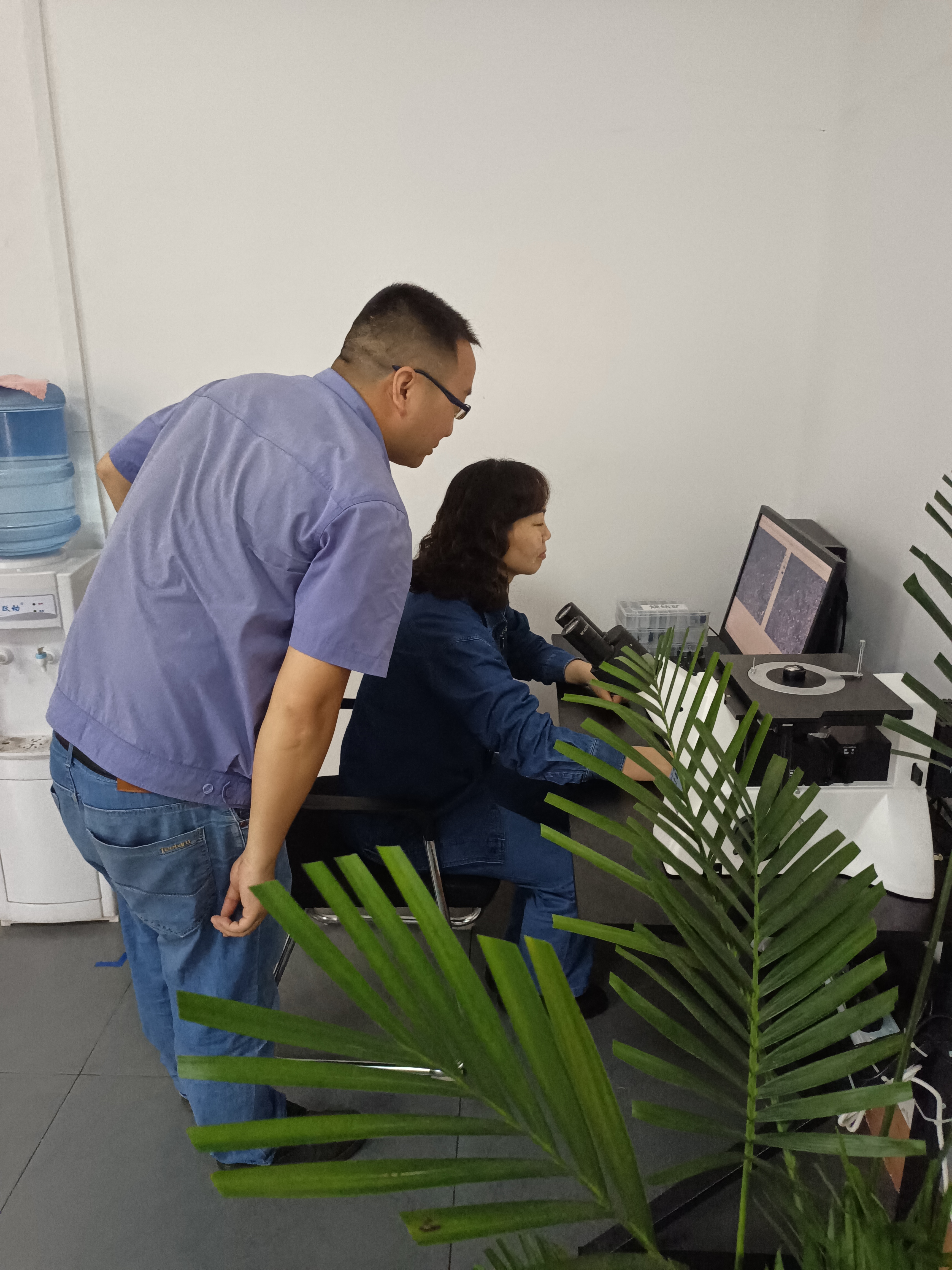 �����𶷱����������Fǰ�����������_�A