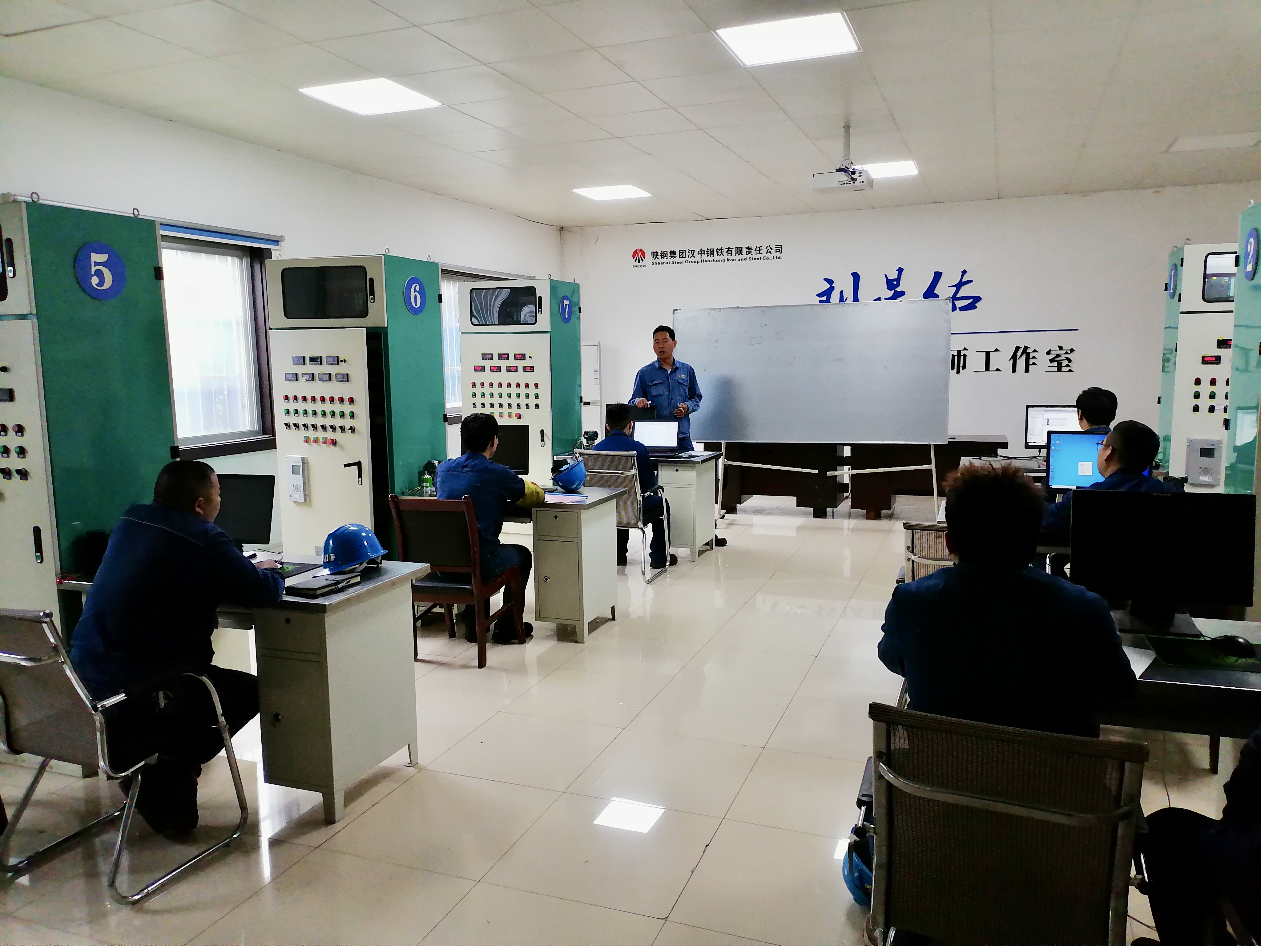 �����O��z�S�����������h䓹�˾�����O��z��׃�﹤����ӛ