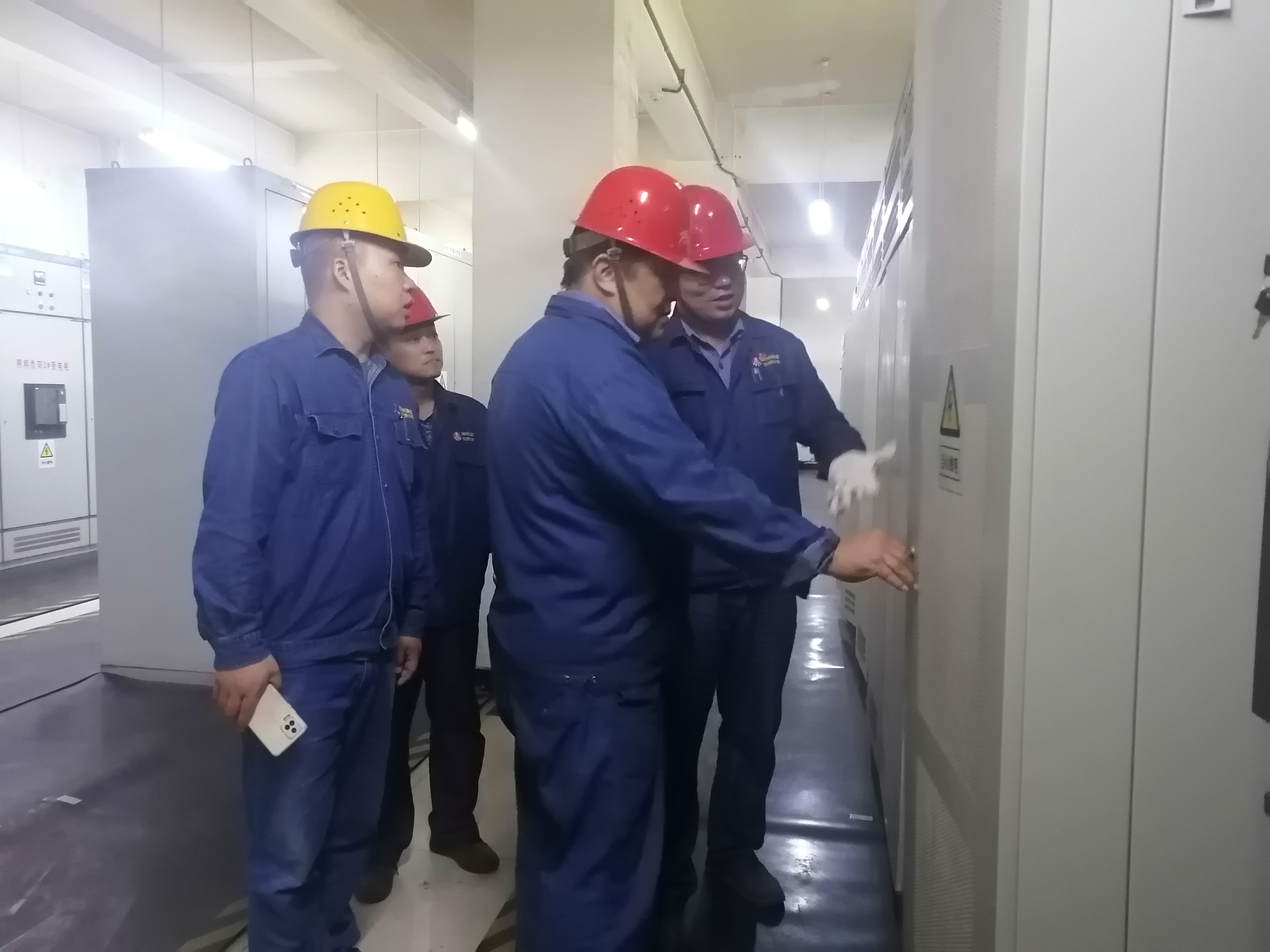 “三措并舉”擰緊安全“螺絲帽” “三措并舉”擰緊安全“螺絲帽”