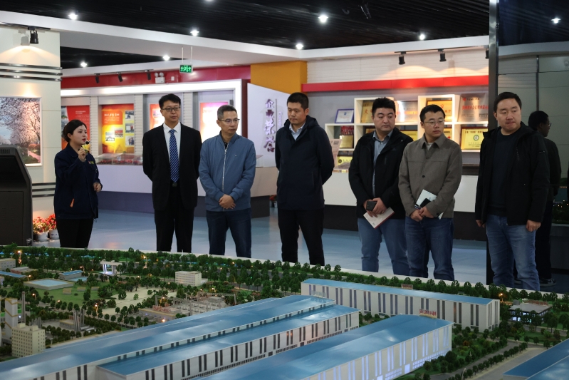 �Ͼ���F�ɷݹ�˾����I(y��)���h��ί��ӛ��������(j��ng)����������ϯ��і|һ�е���˾�{(di��o)�н���