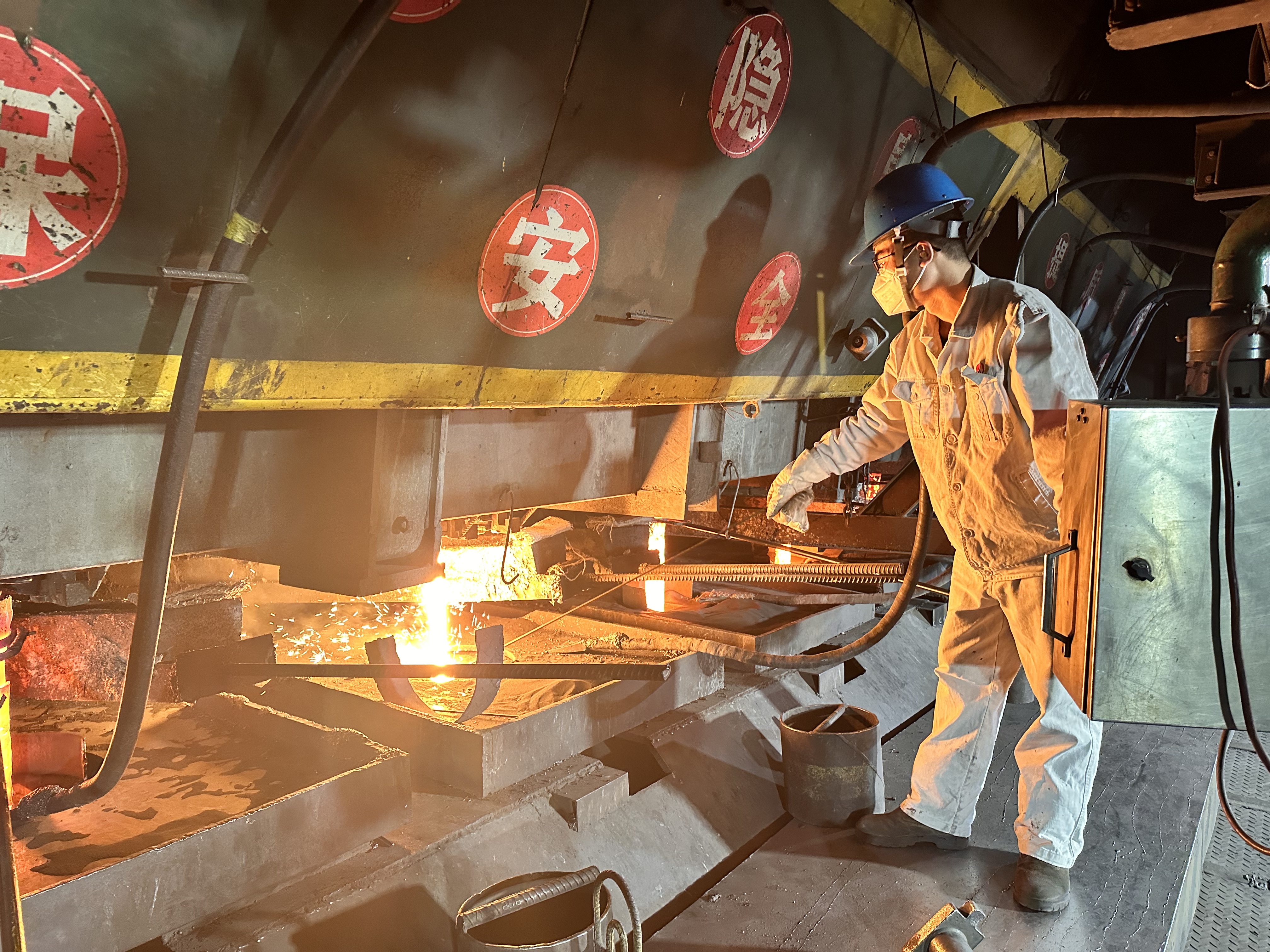 響在熔爐里的青春之歌 響在熔爐里的青春之歌