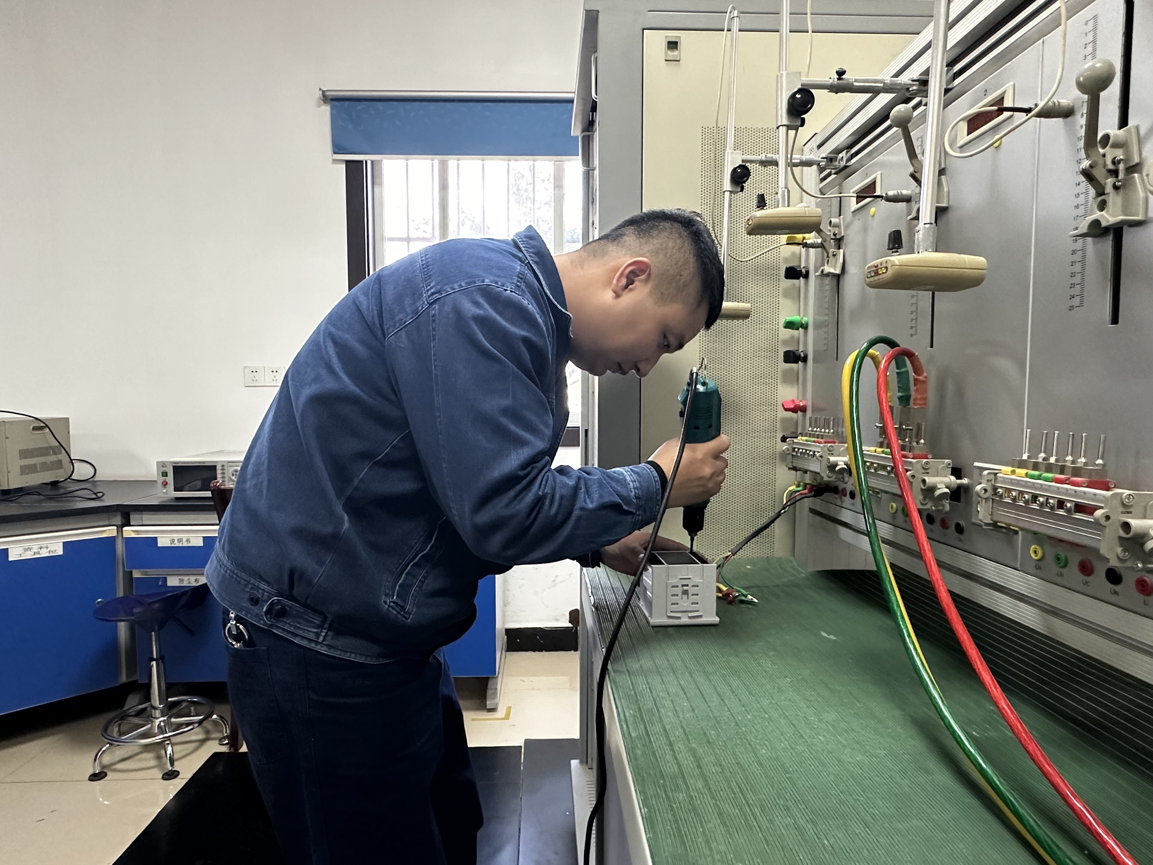 ��á��M��늡� ׌Ӌ������һ·�����j��